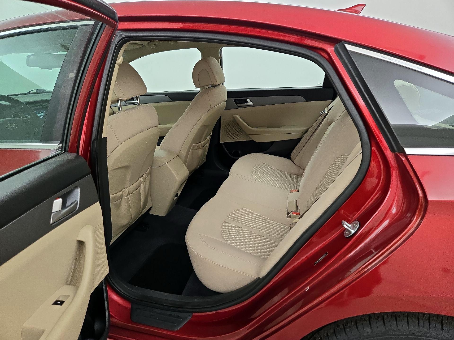 Thumbnail: 2016 Hyundai Sonata - 19