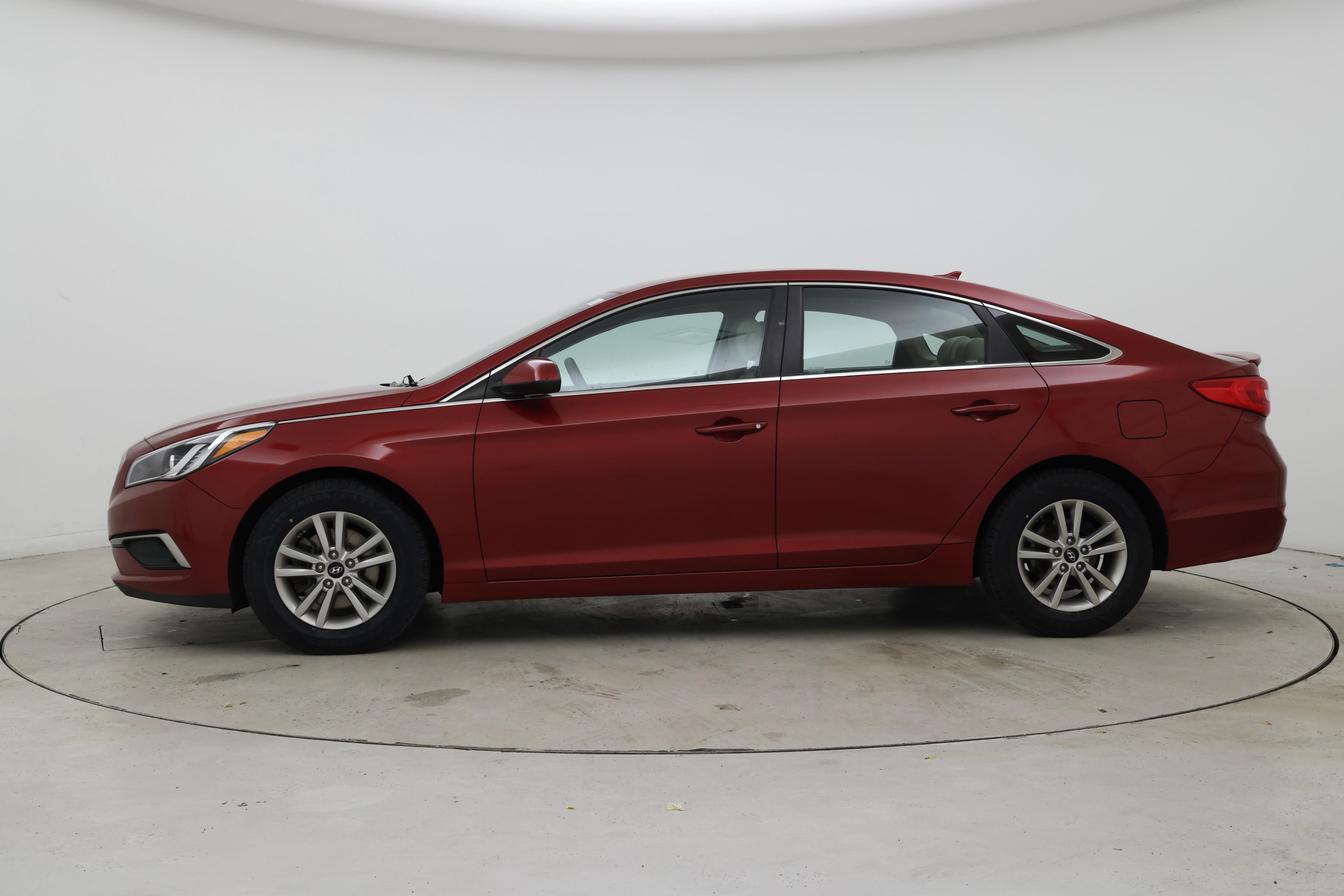 Thumbnail: 2016 Hyundai Sonata - 3