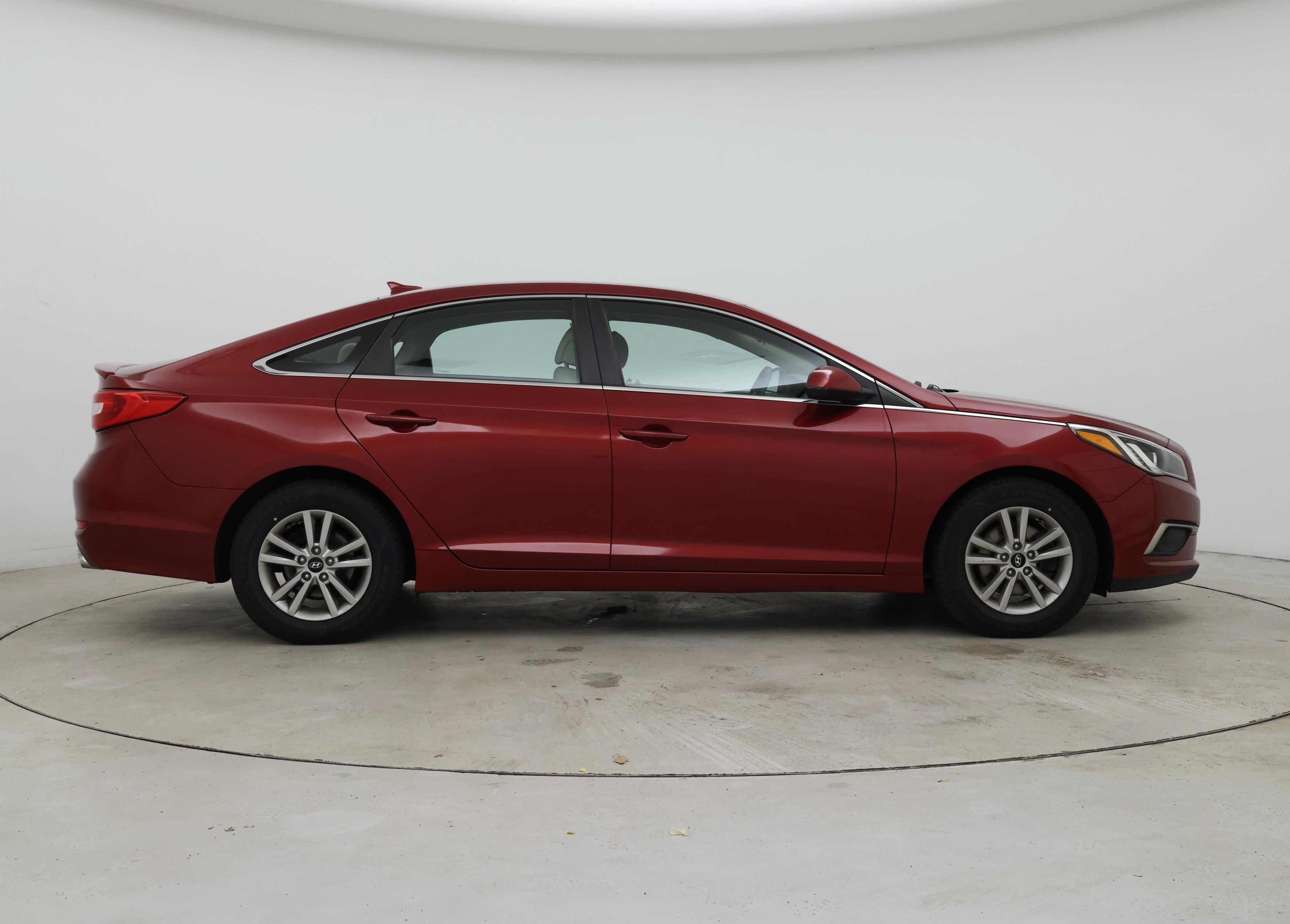 Thumbnail: 2016 Hyundai Sonata - 7