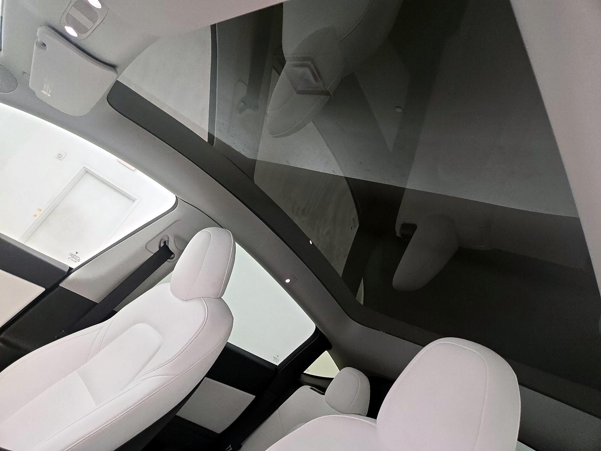 Thumbnail: 2022 Tesla Model Y - 18