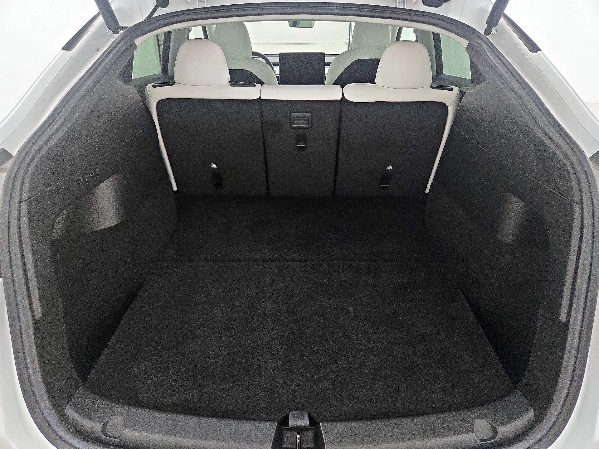 Thumbnail: 2022 Tesla Model Y - 20