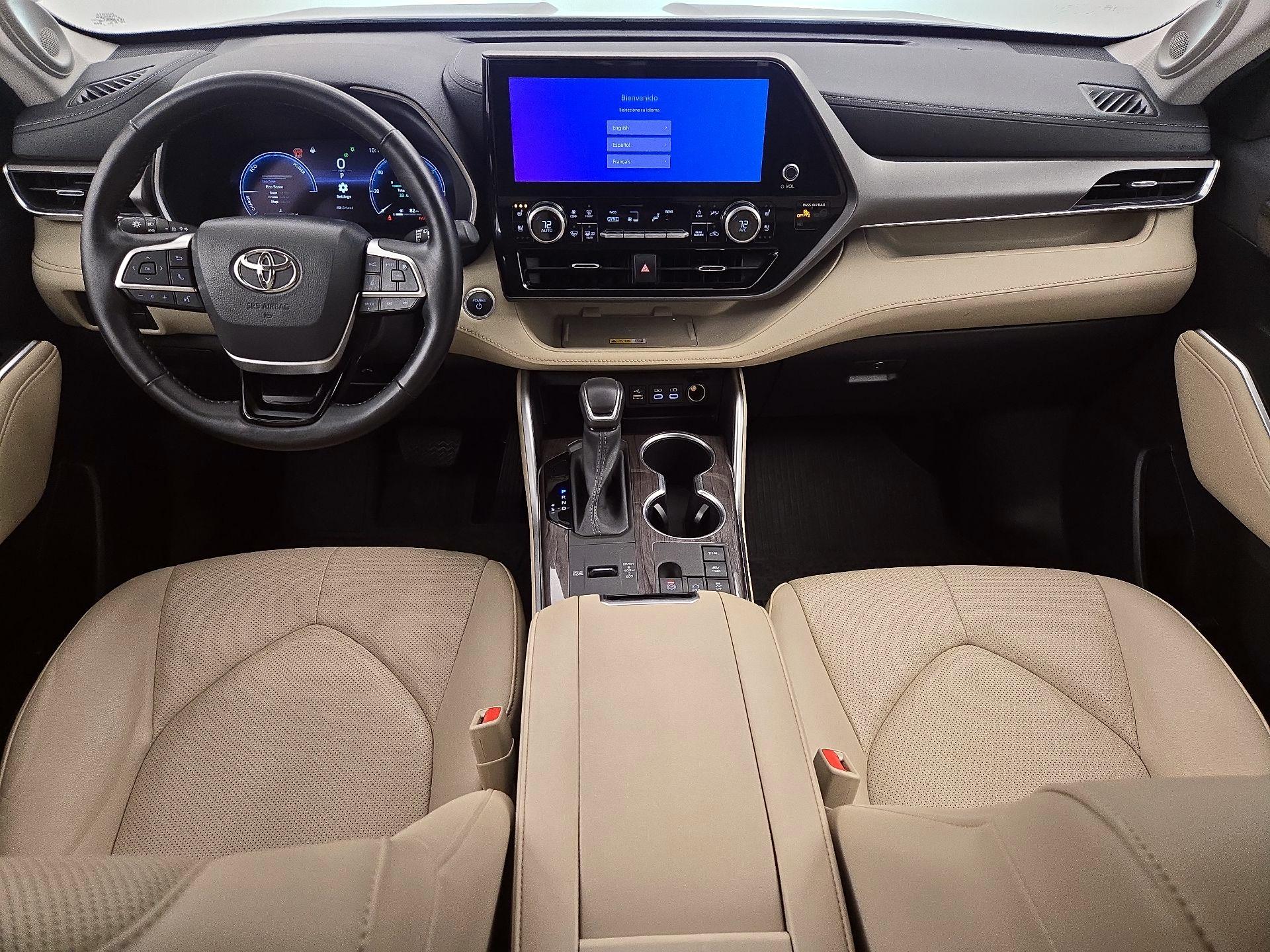 Thumbnail: 2024 Toyota Highlander - 9
