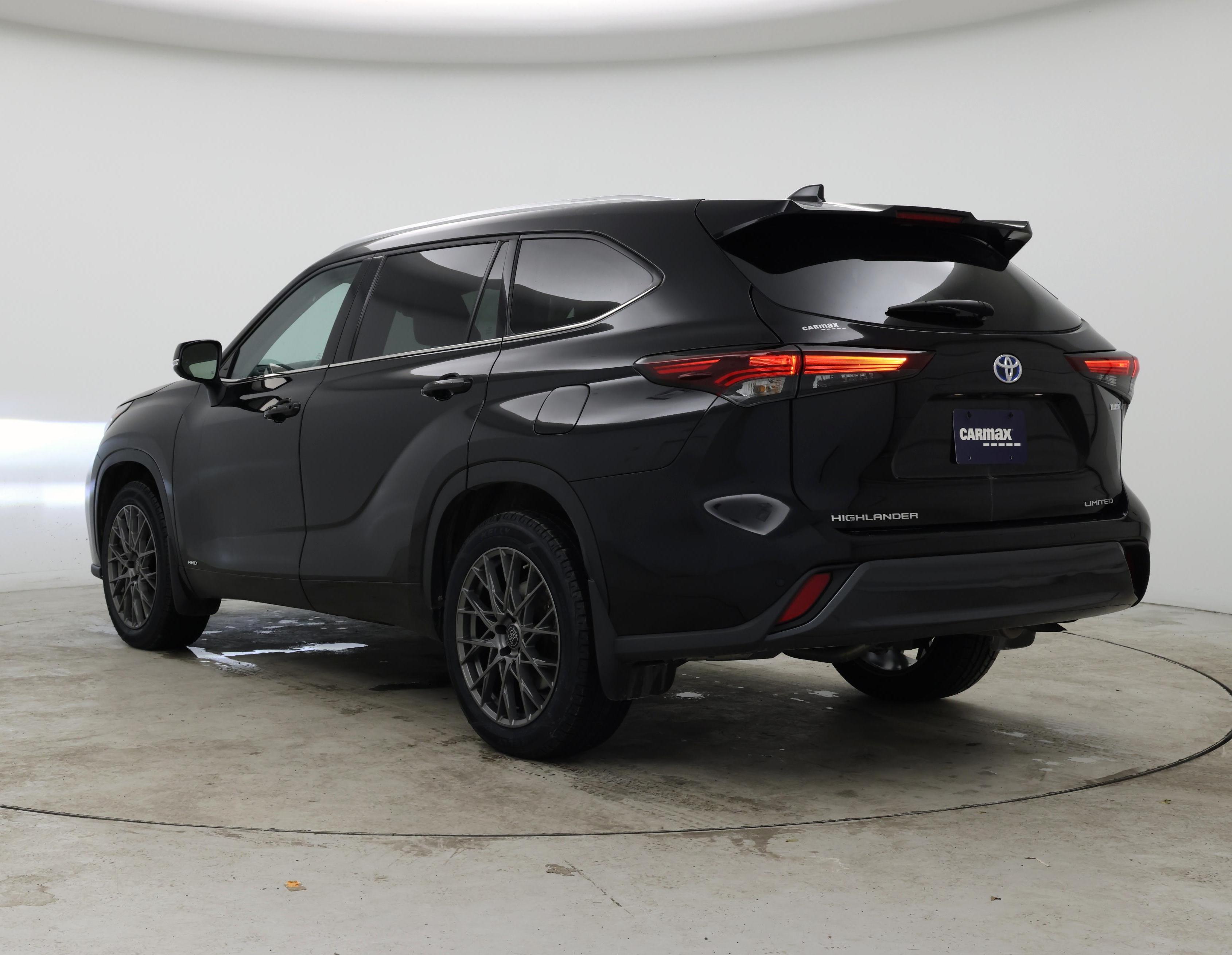 Thumbnail: 2024 Toyota Highlander - 2