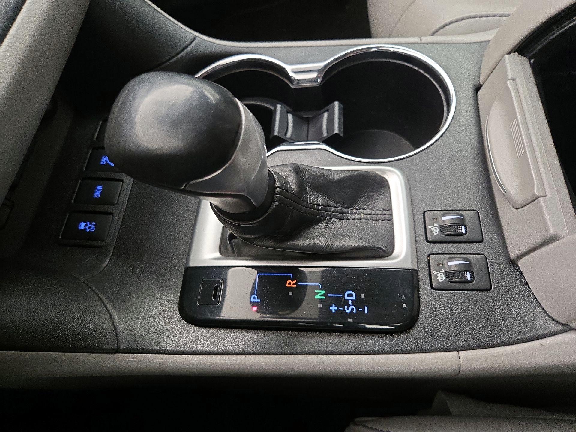 Thumbnail: 2017 Toyota Highlander - 18