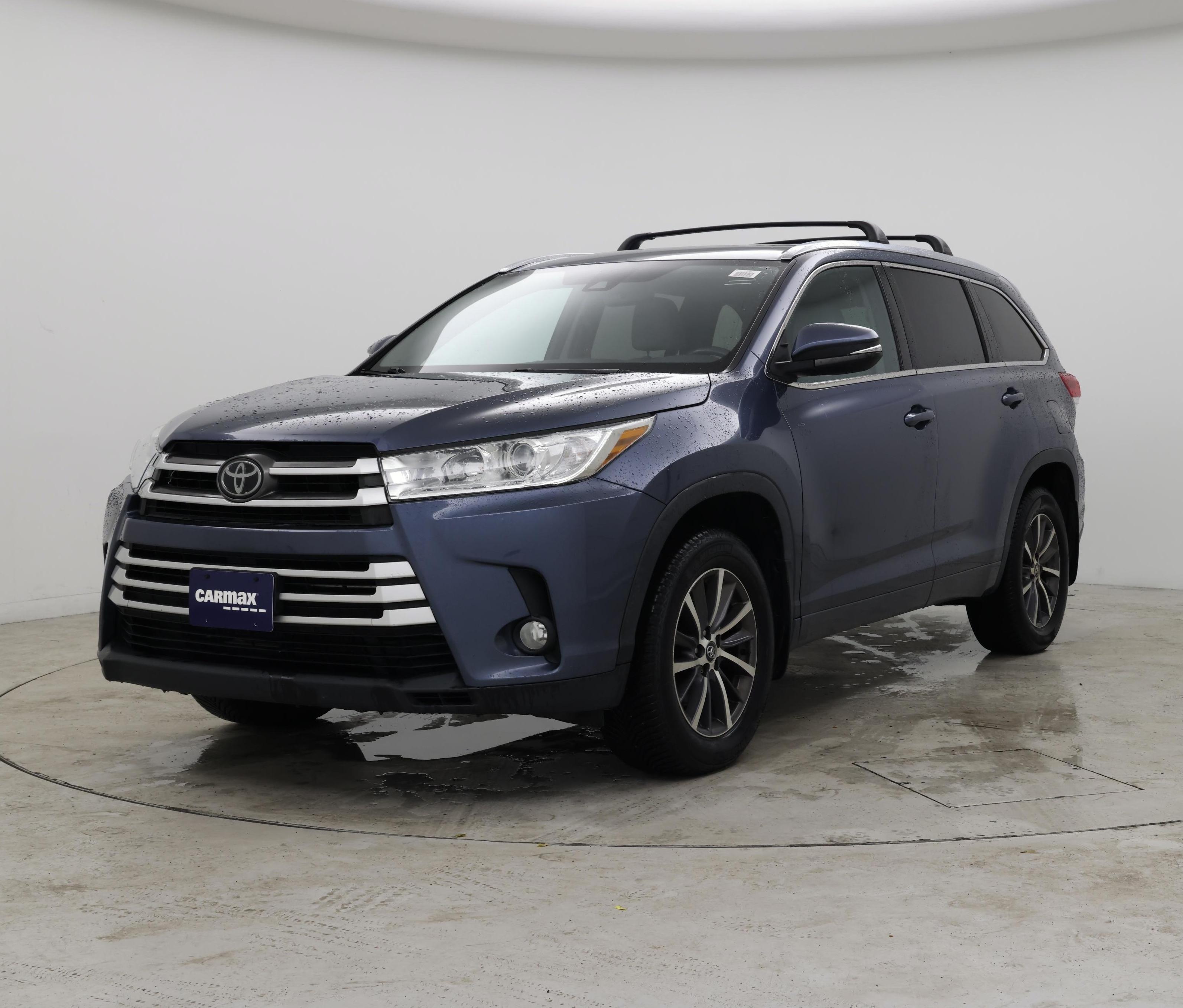 Thumbnail: 2017 Toyota Highlander - 4