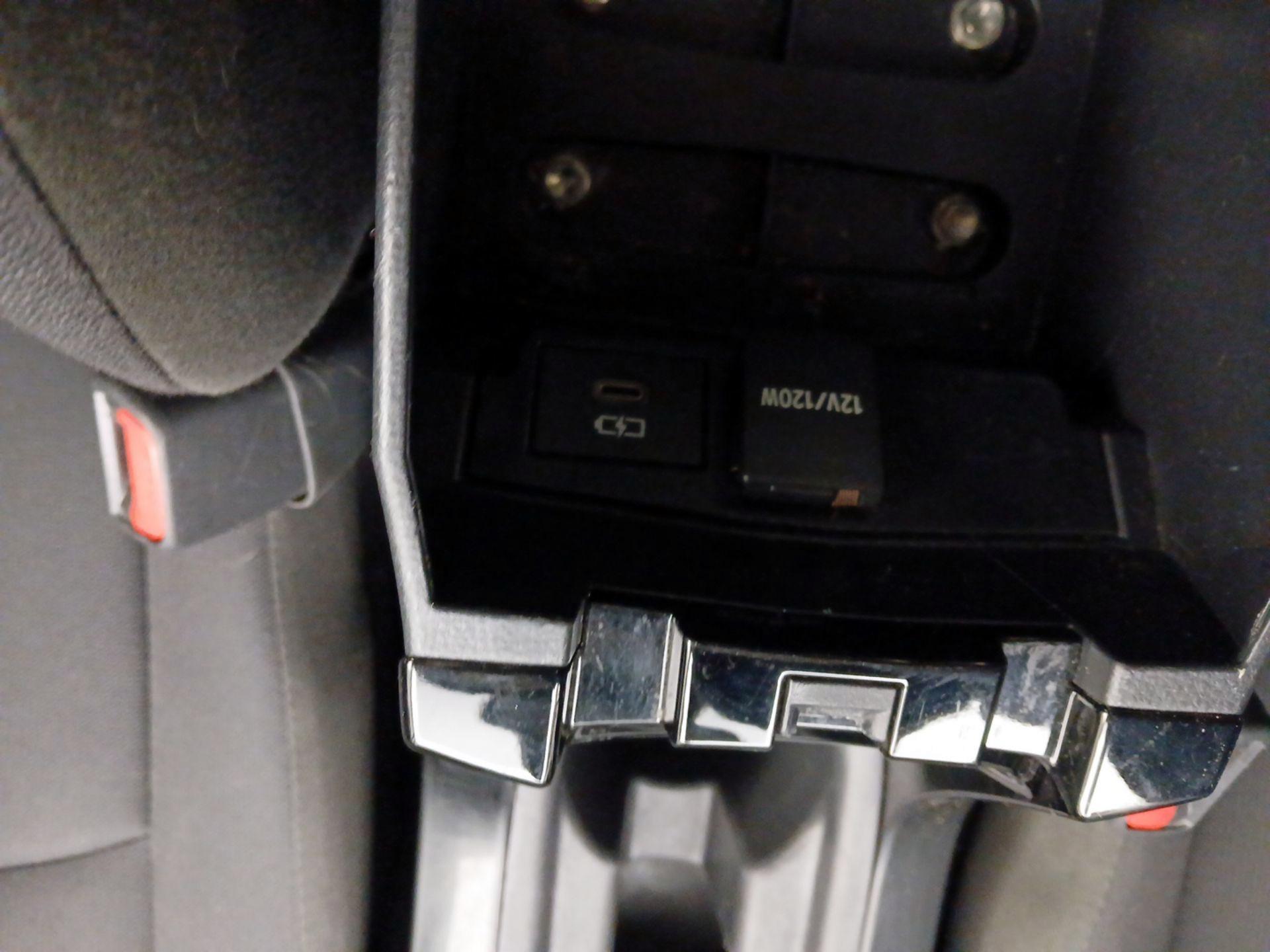 Thumbnail: 2022 Toyota Corolla - 18