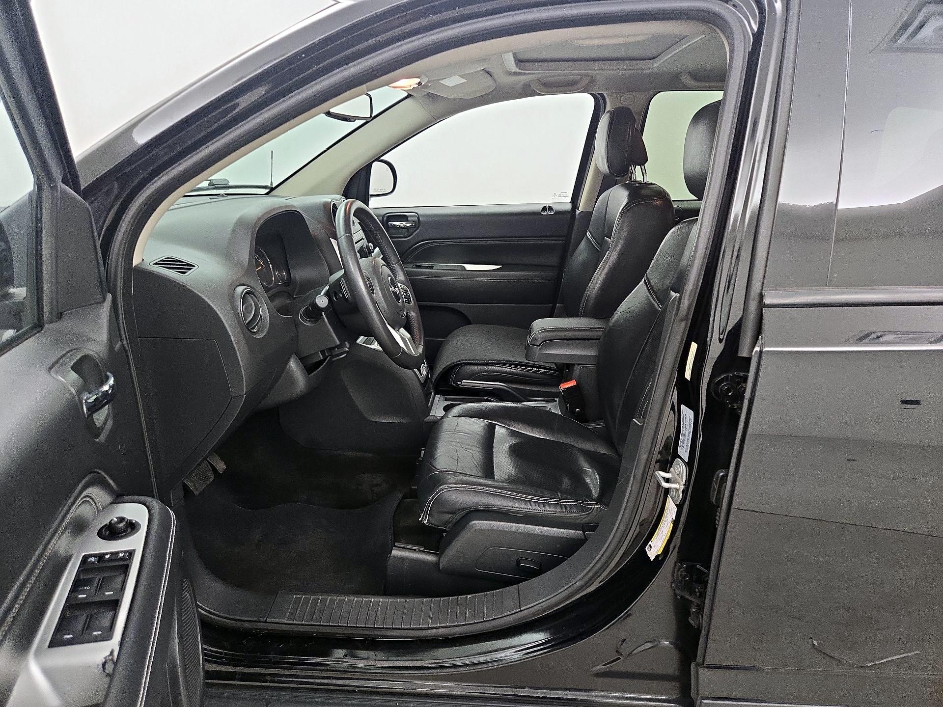 Thumbnail: 2017 Jeep Compass - 11