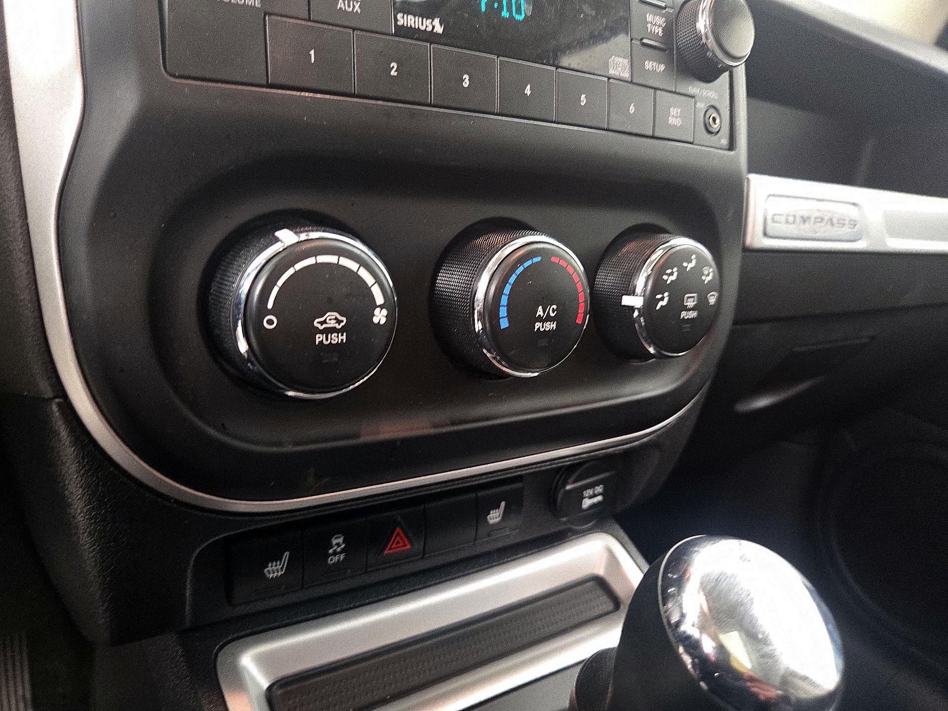 Thumbnail: 2017 Jeep Compass - 14