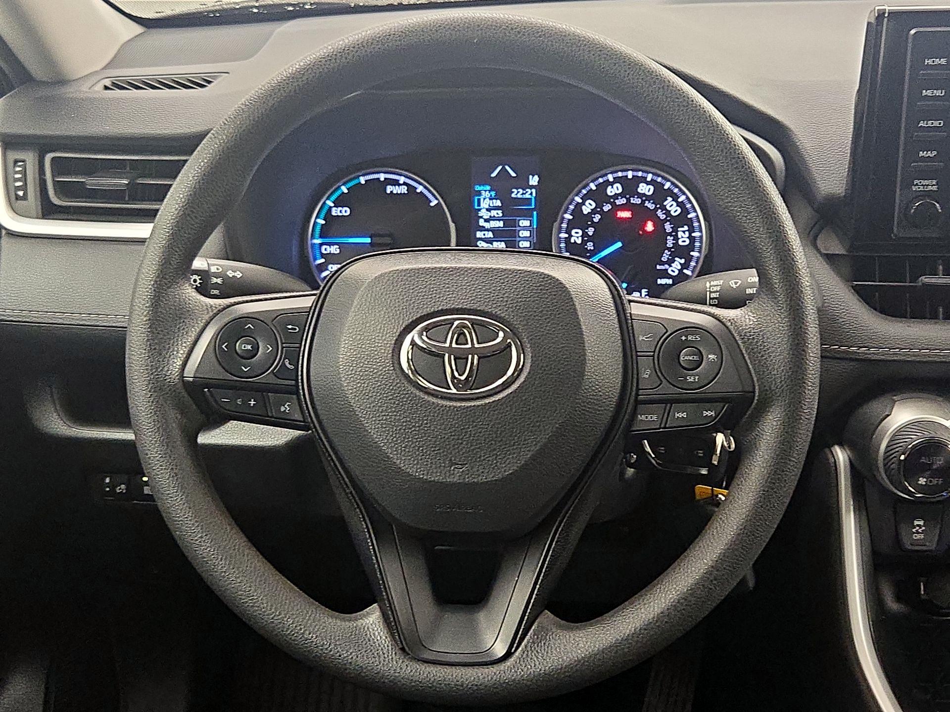 Thumbnail: 2022 Toyota RAV4 - 10