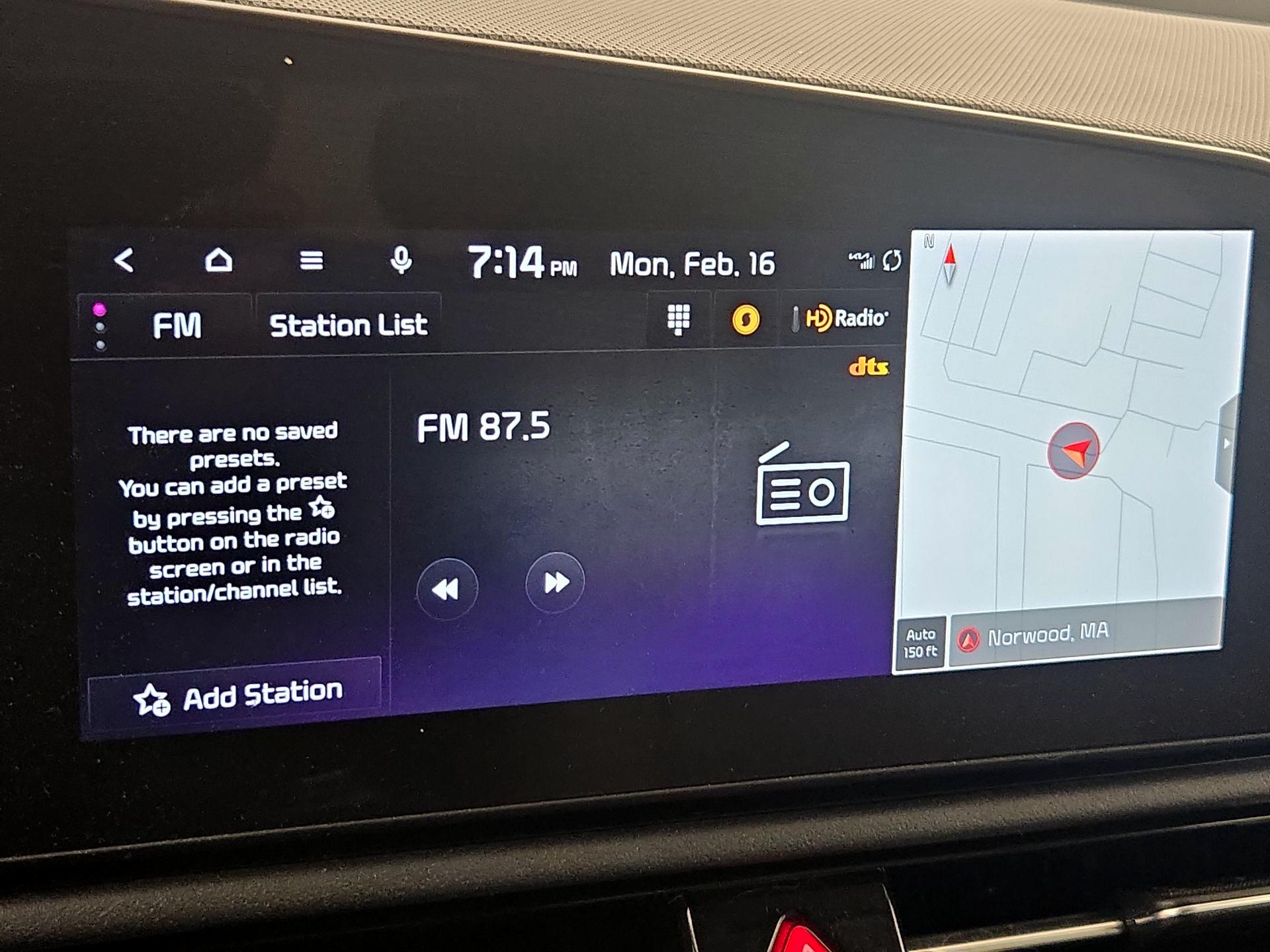 Thumbnail: 2023 Kia Niro - 16