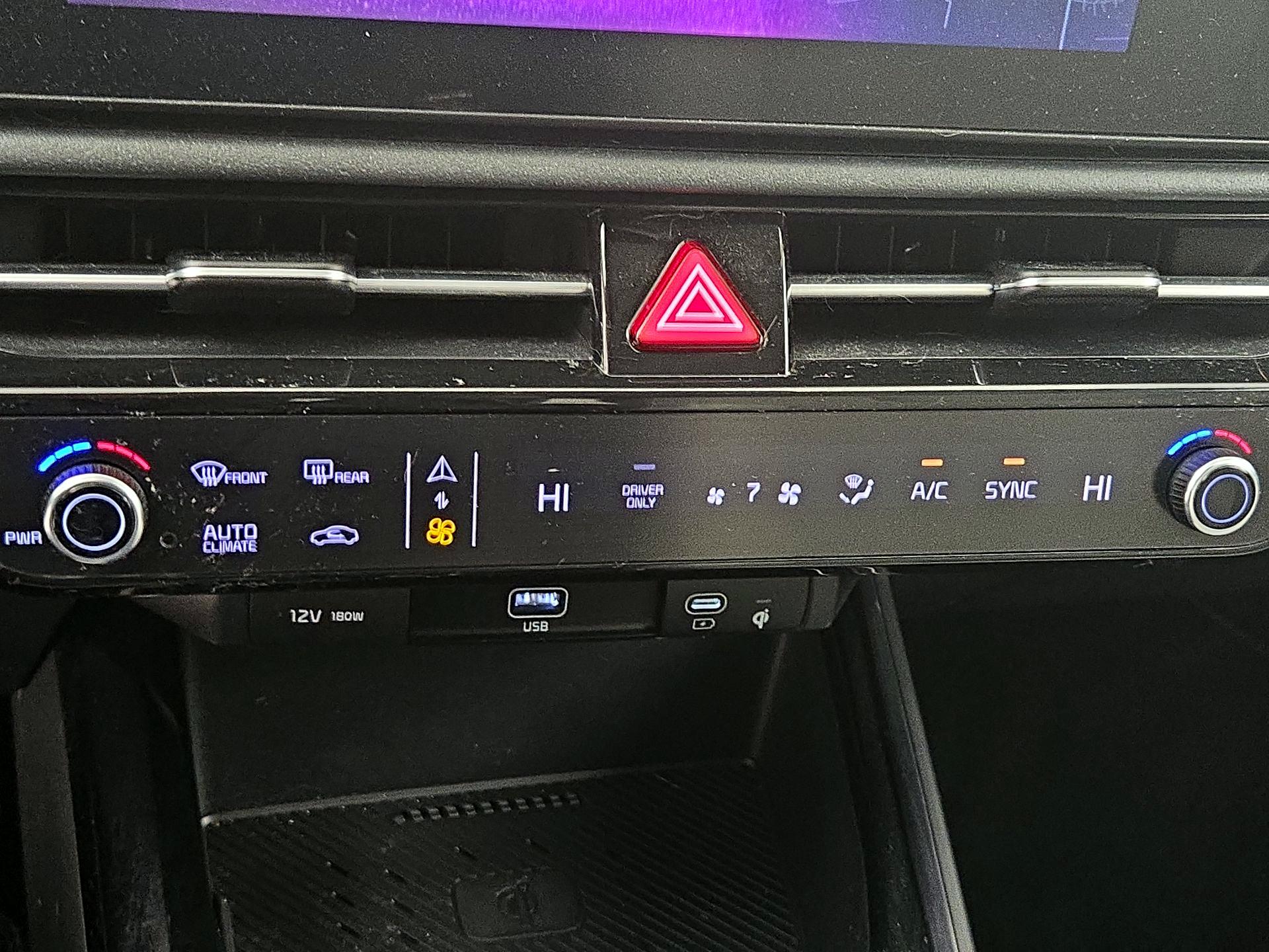 Thumbnail: 2023 Kia Niro - 17