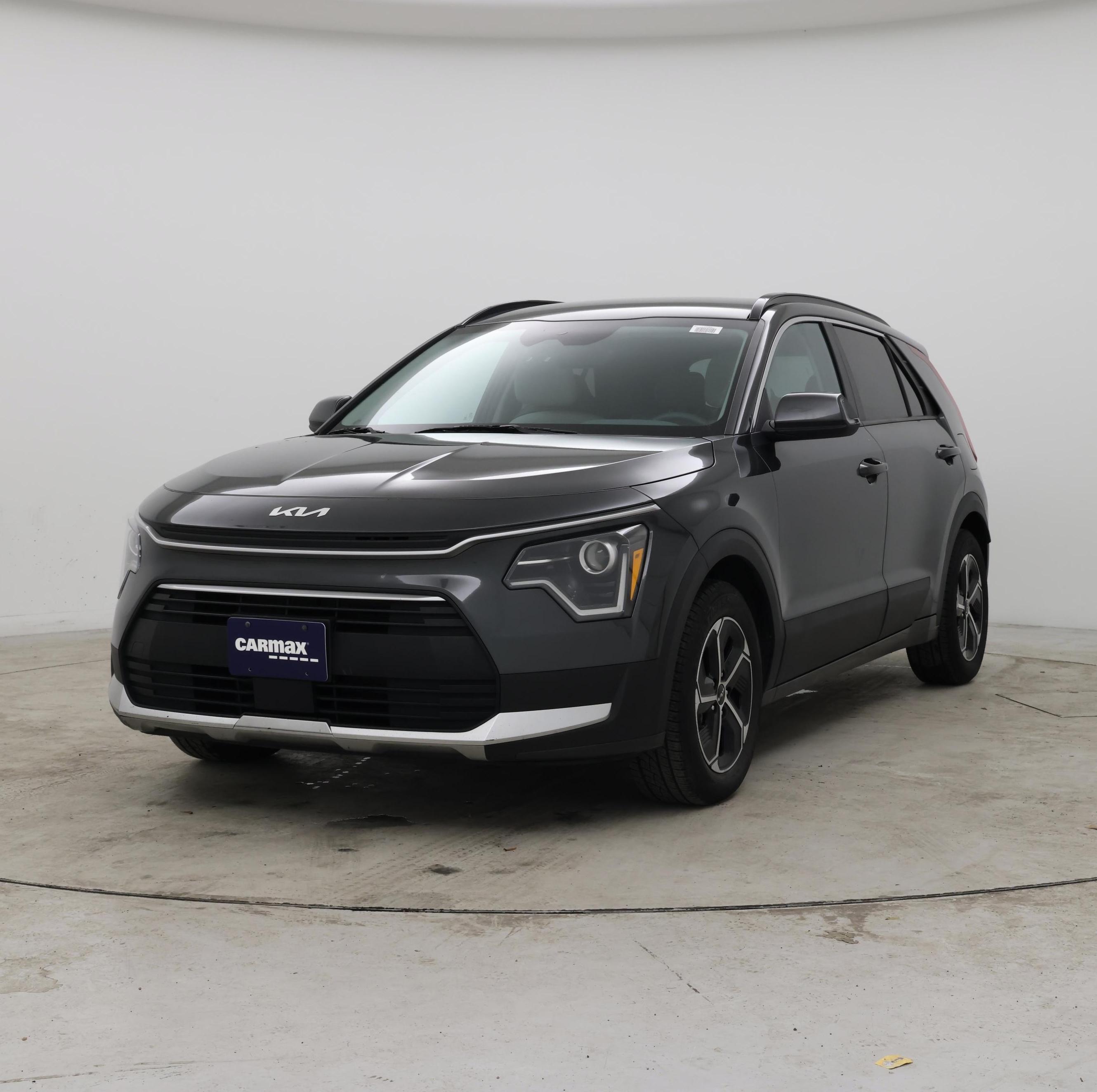 Thumbnail: 2023 Kia Niro - 4