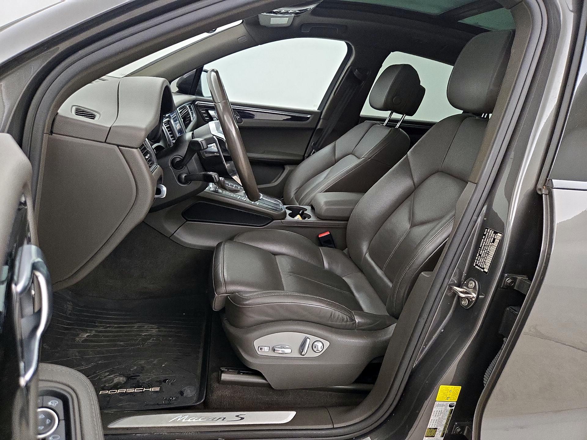 Thumbnail: 2018 Porsche Macan - 11