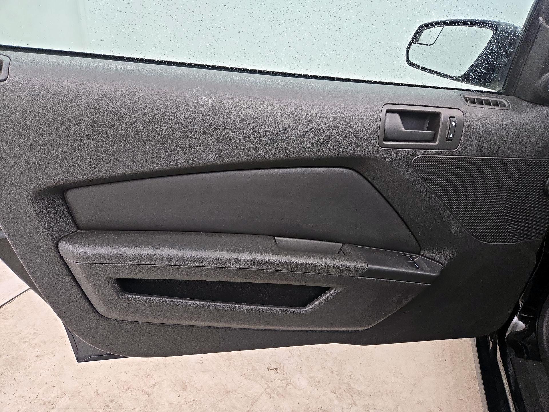 Thumbnail: 2014 Ford Mustang - 12