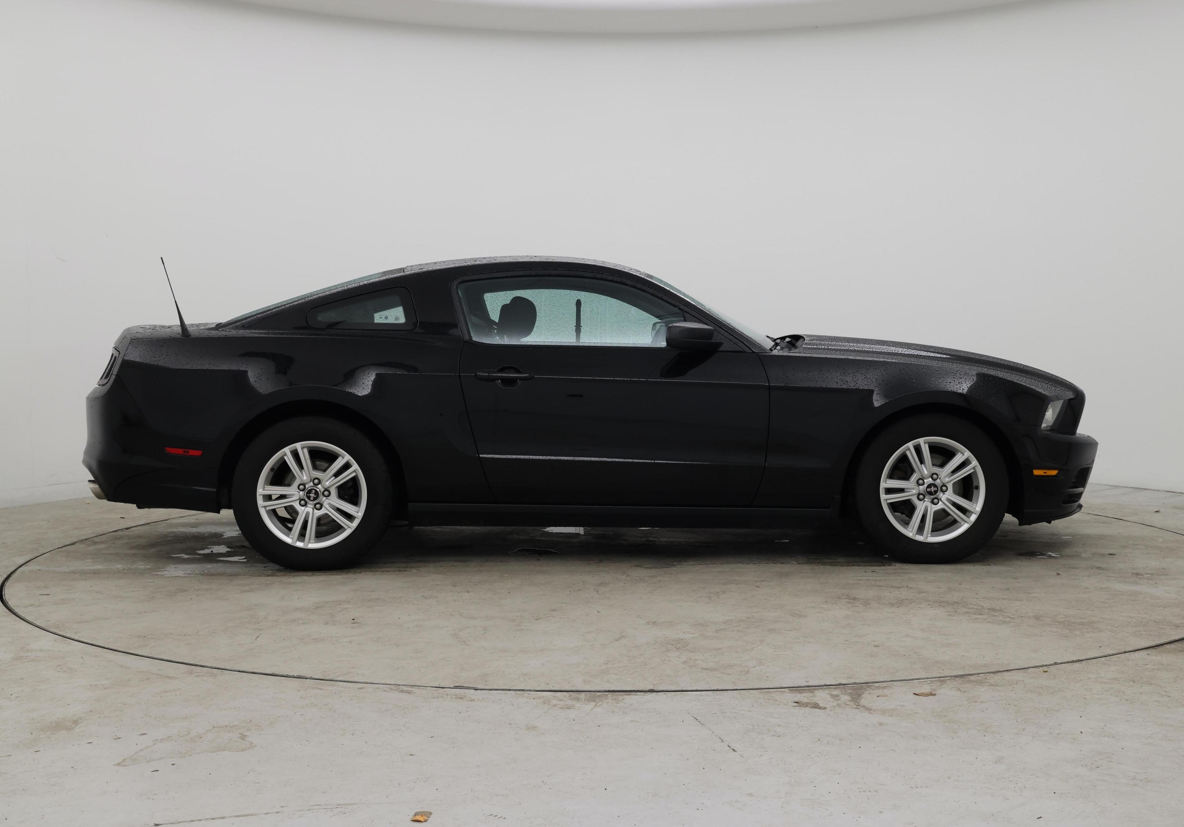 Thumbnail: 2014 Ford Mustang - 7