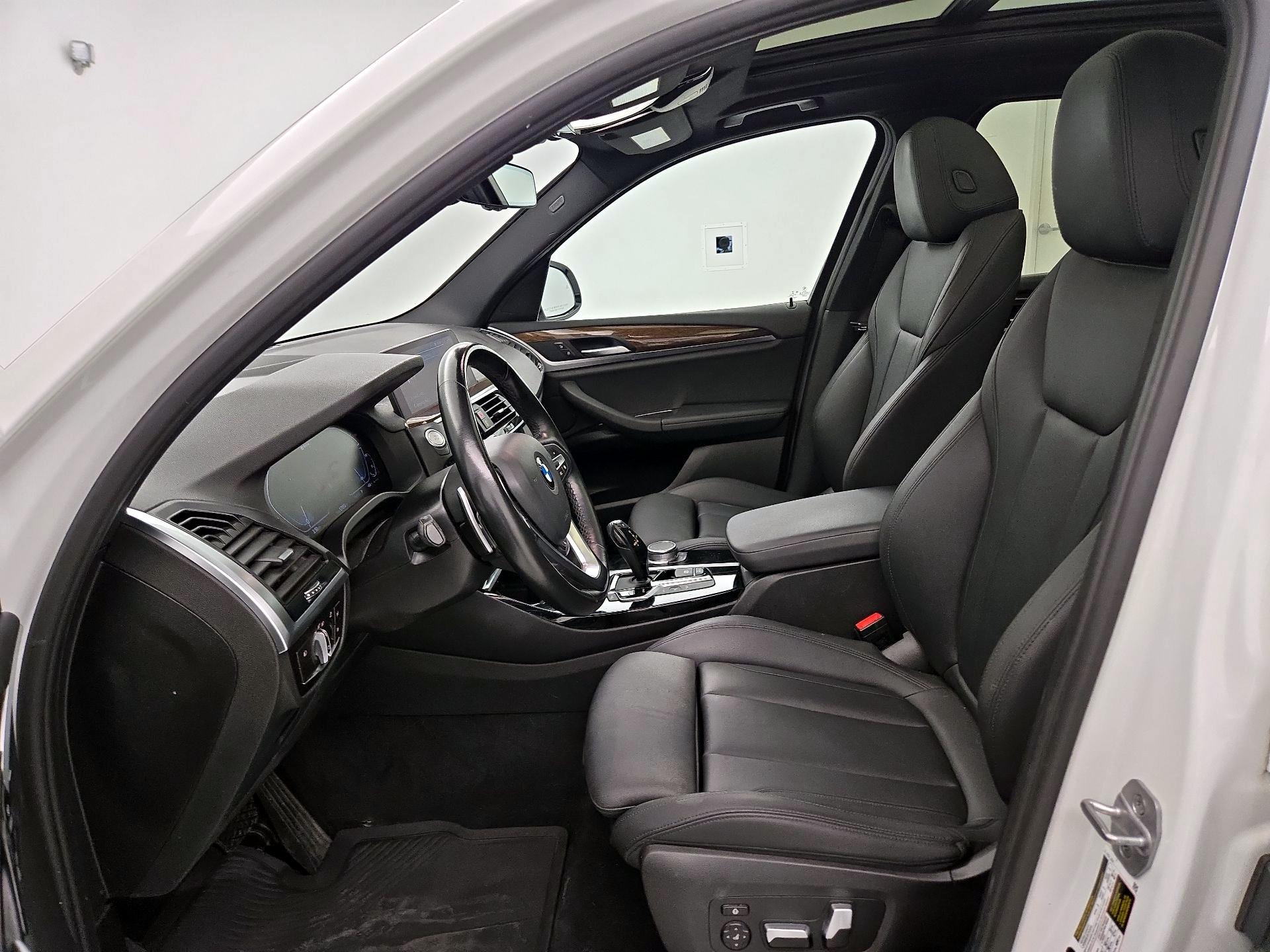 Thumbnail: 2021 BMW X3 - 11