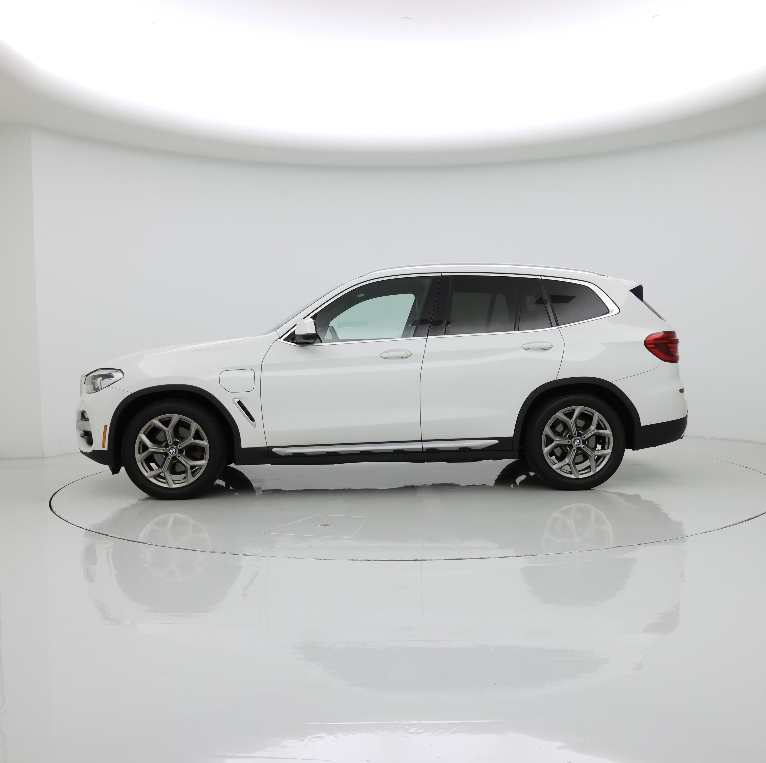Thumbnail: 2021 BMW X3 - 3