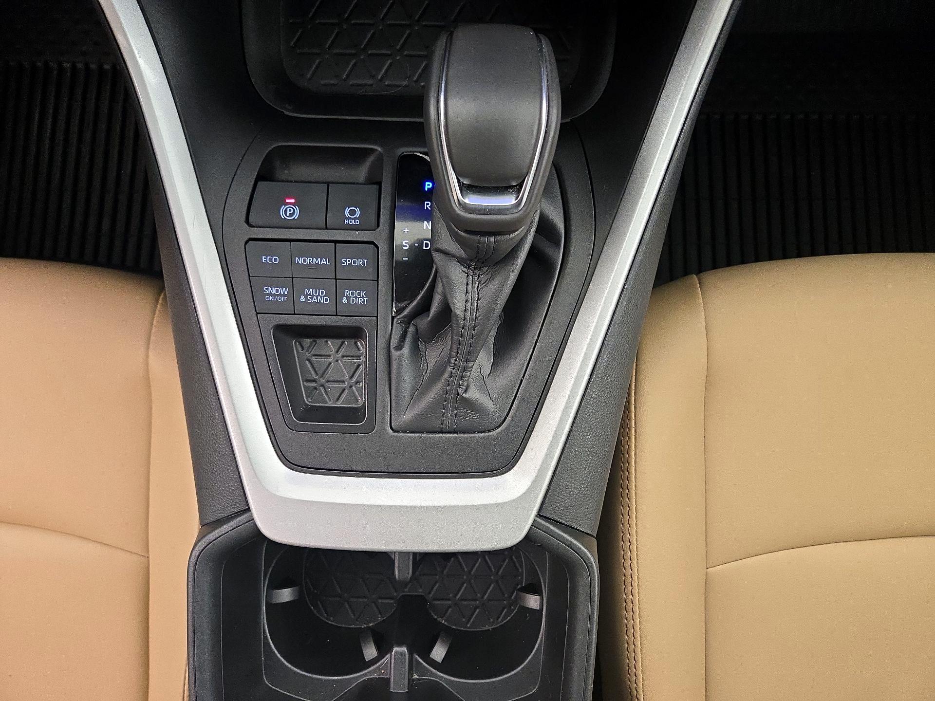 Thumbnail: 2024 Toyota RAV4 - 17