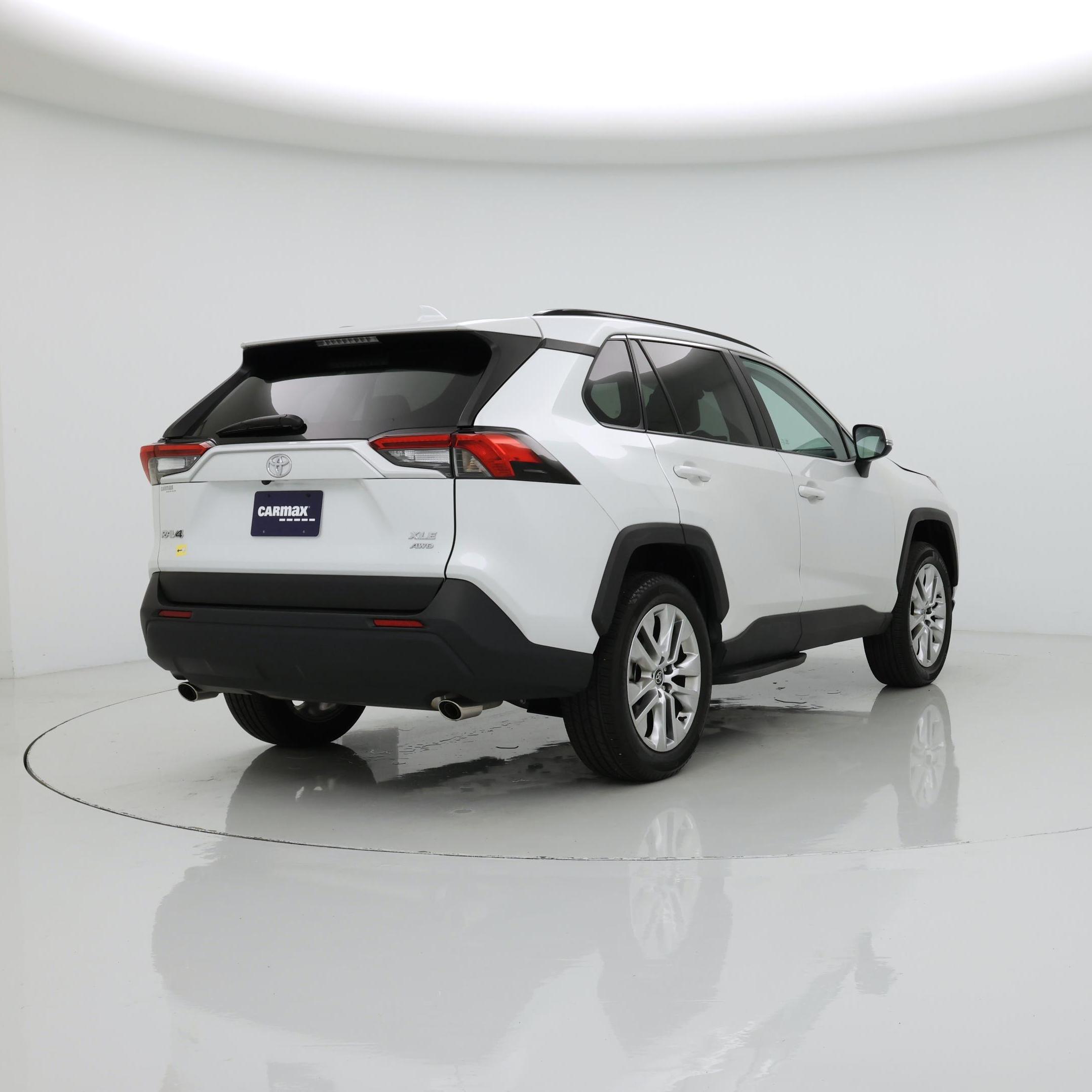 Thumbnail: 2024 Toyota RAV4 - 8