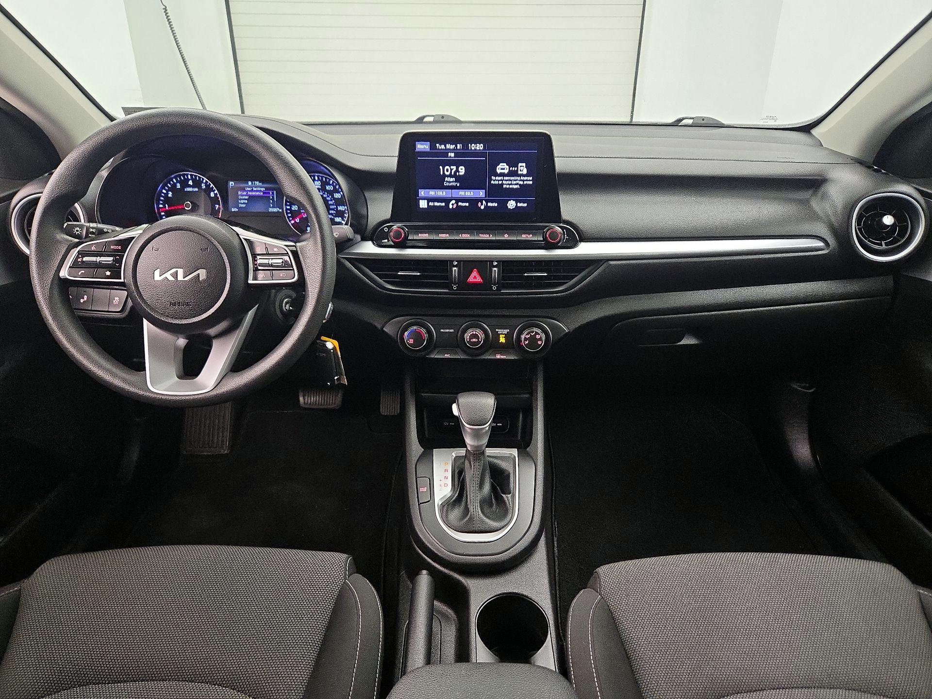 Thumbnail: 2023 Kia Forte - 9