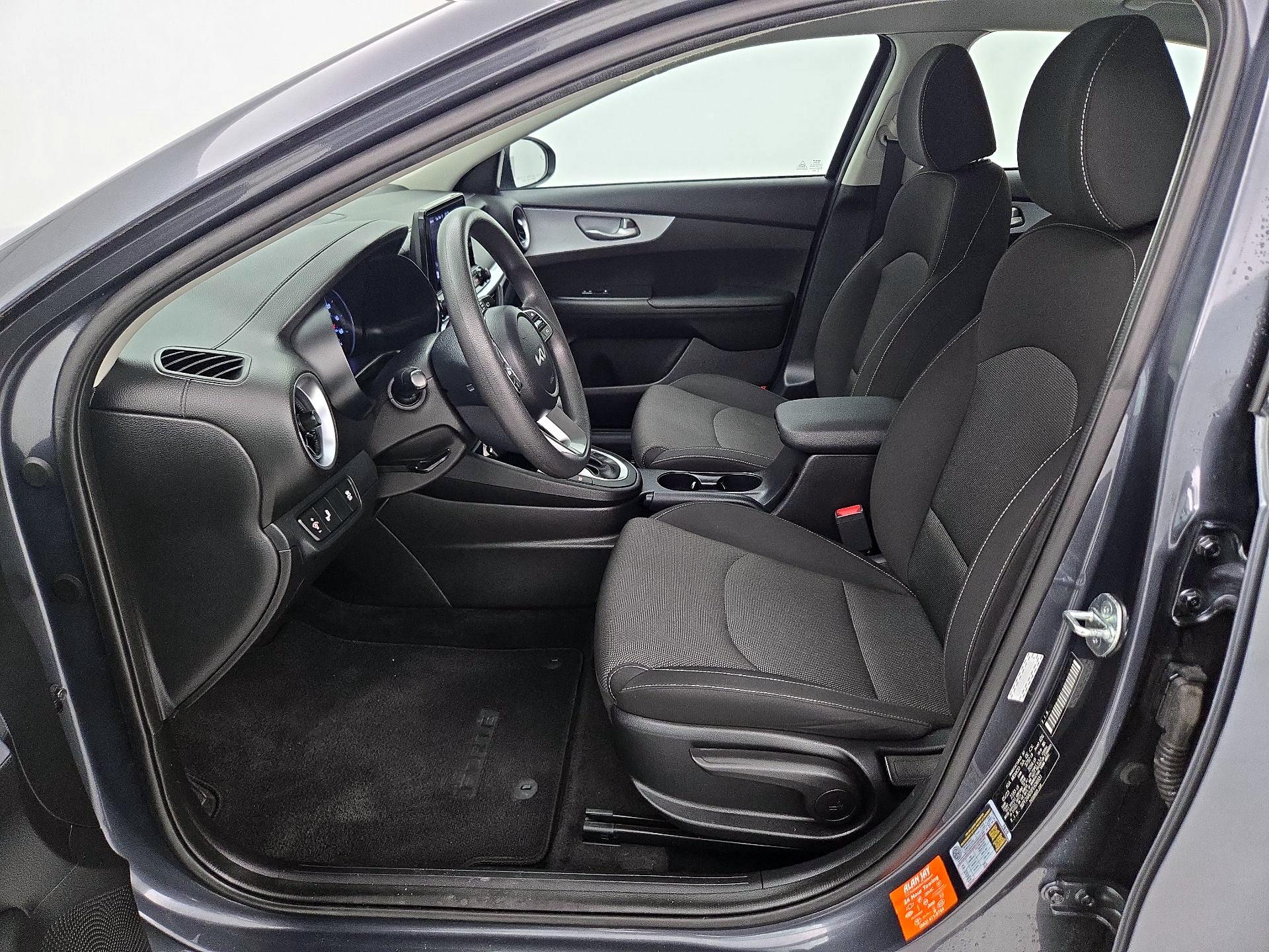 Thumbnail: 2023 Kia Forte - 11