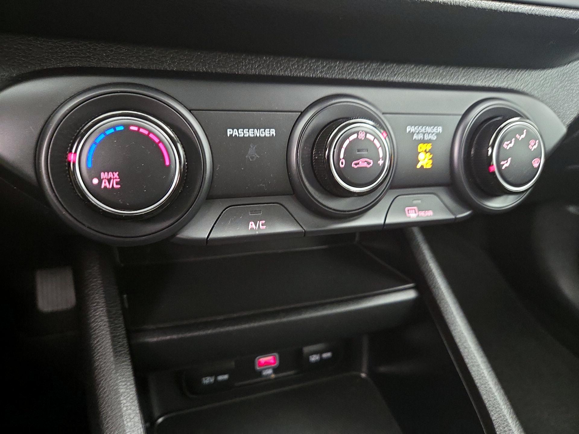 Thumbnail: 2023 Kia Forte - 16