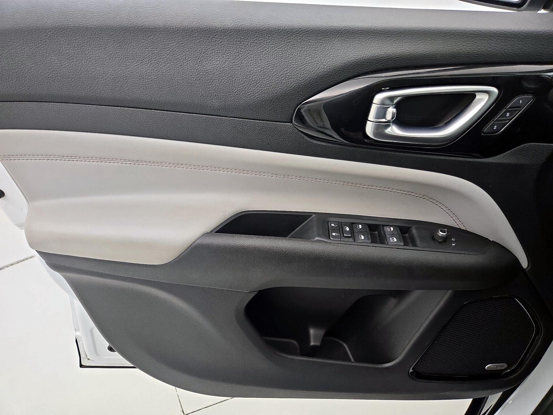 Thumbnail: 2022 Jeep Compass - 12