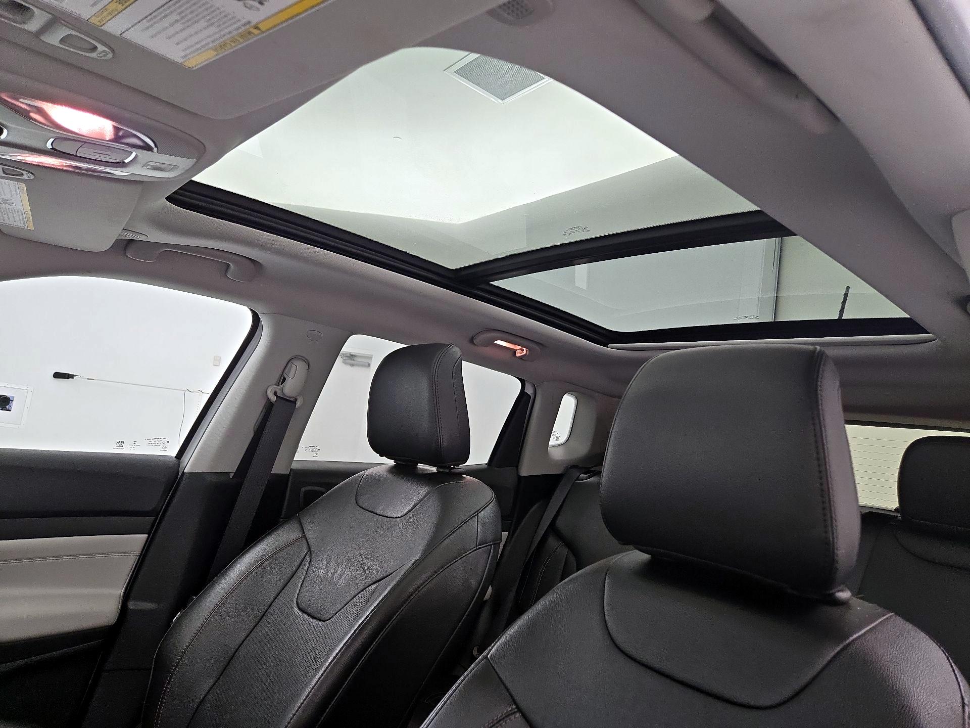 Thumbnail: 2022 Jeep Compass - 20