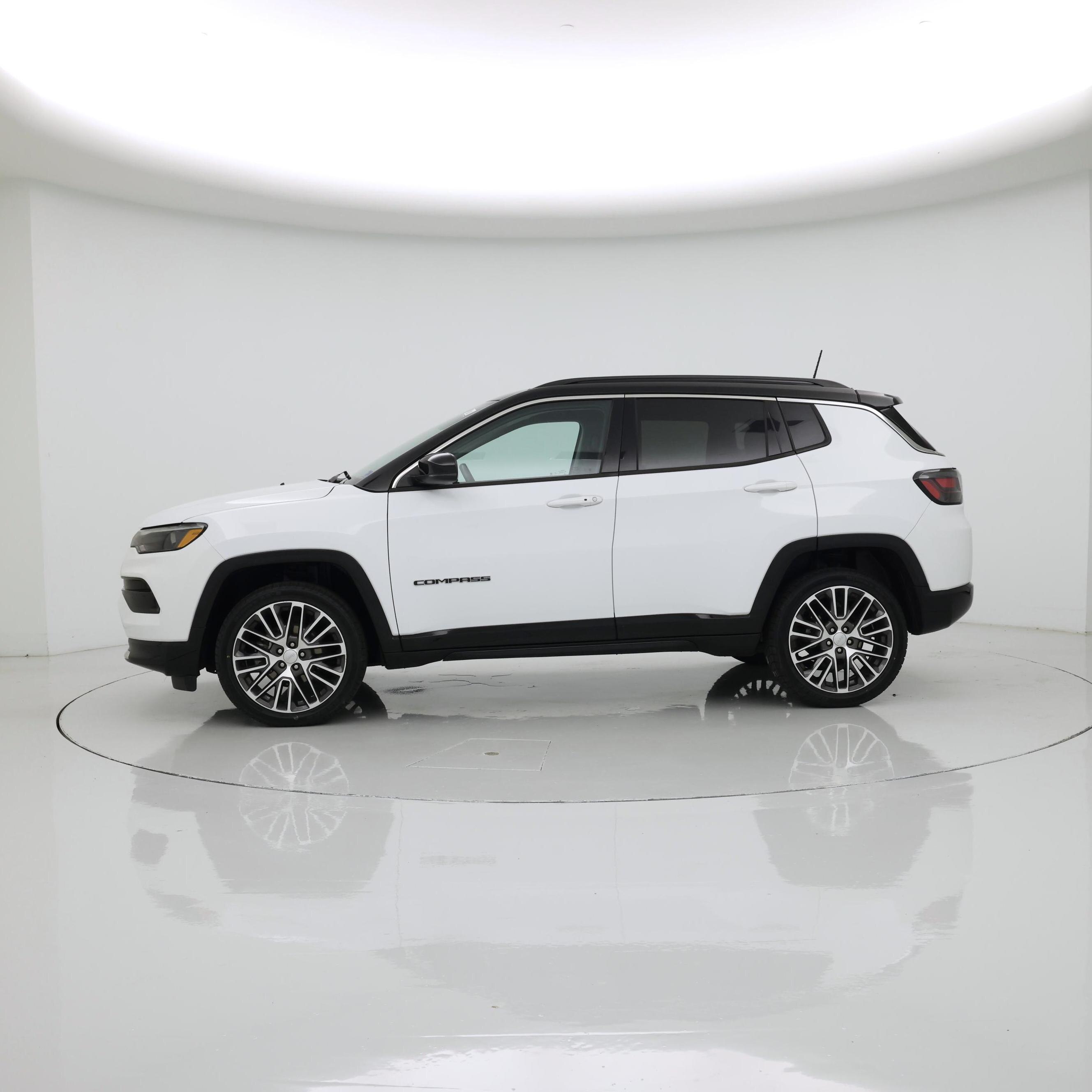 Thumbnail: 2022 Jeep Compass - 3