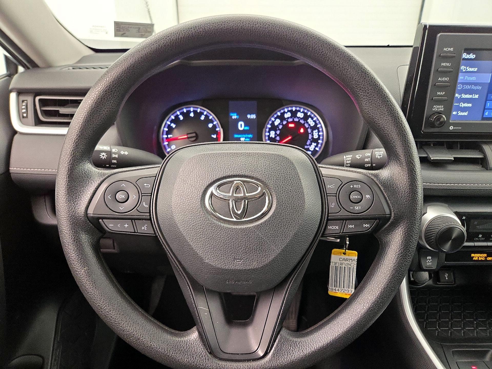 Thumbnail: 2022 Toyota RAV4 - 10