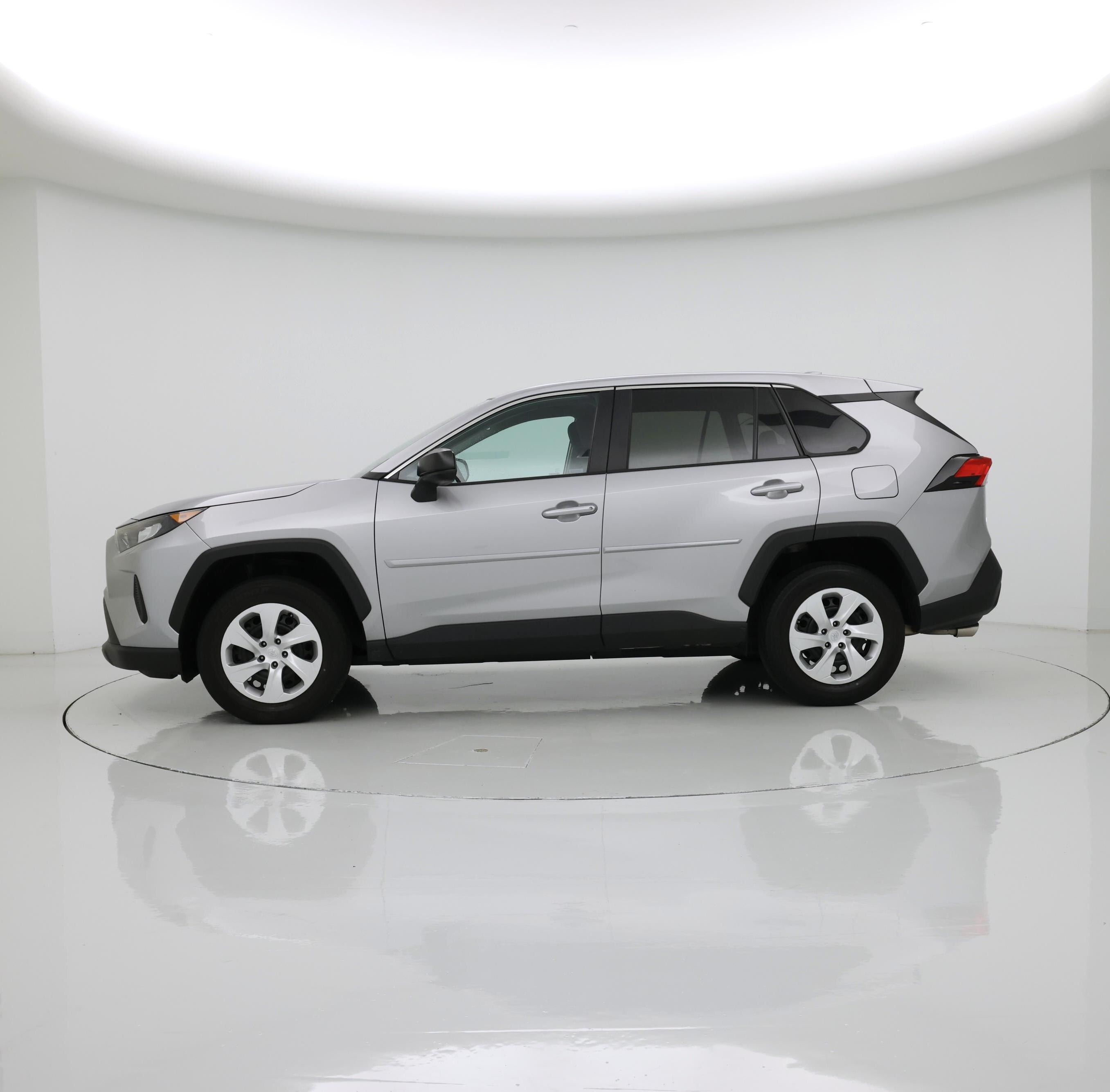 Thumbnail: 2022 Toyota RAV4 - 3