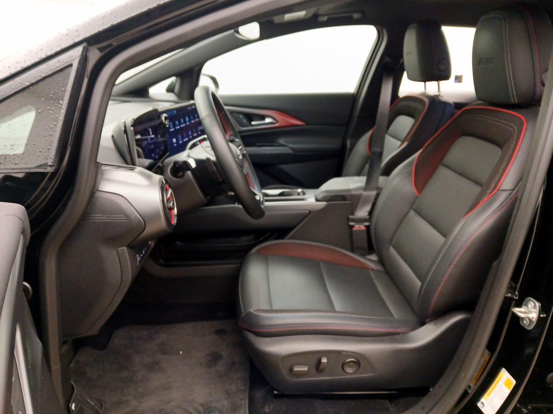 Thumbnail: 2024 Chevrolet Equinox - 11