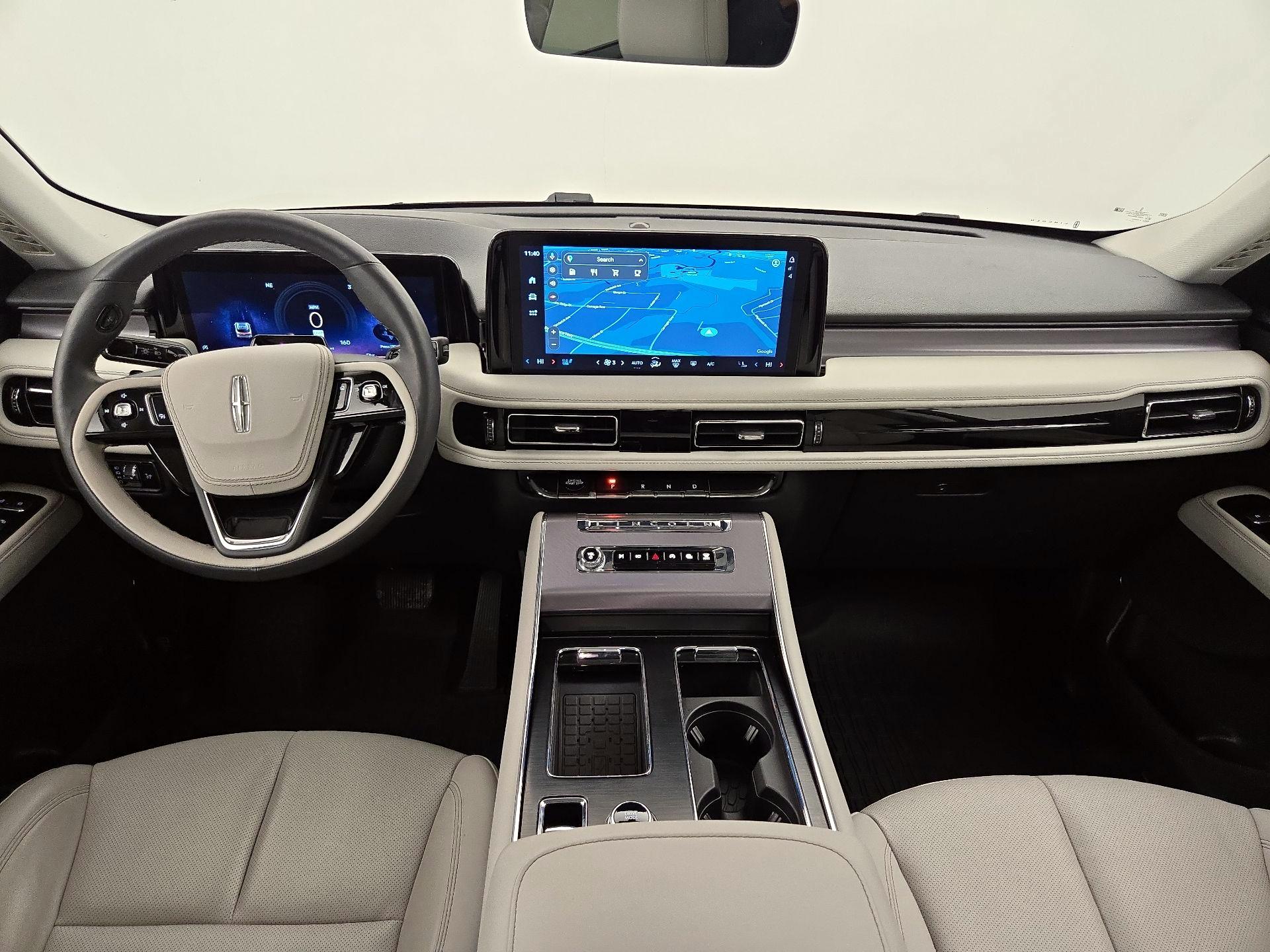 Thumbnail: 2025 Lincoln Aviator - 9