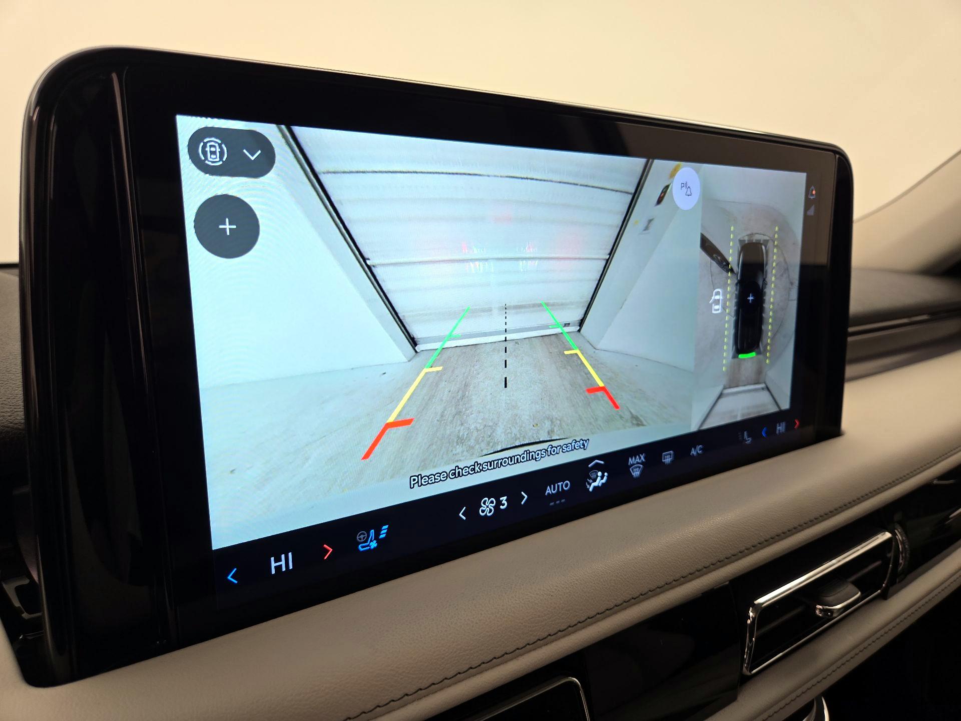 Thumbnail: 2025 Lincoln Aviator - 15