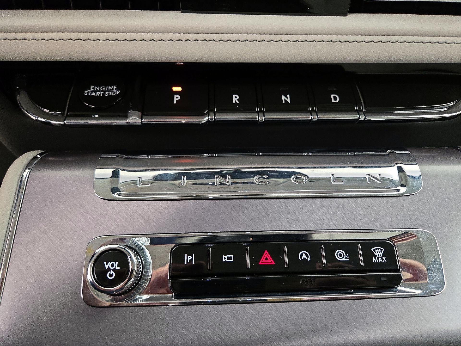 Thumbnail: 2025 Lincoln Aviator - 18