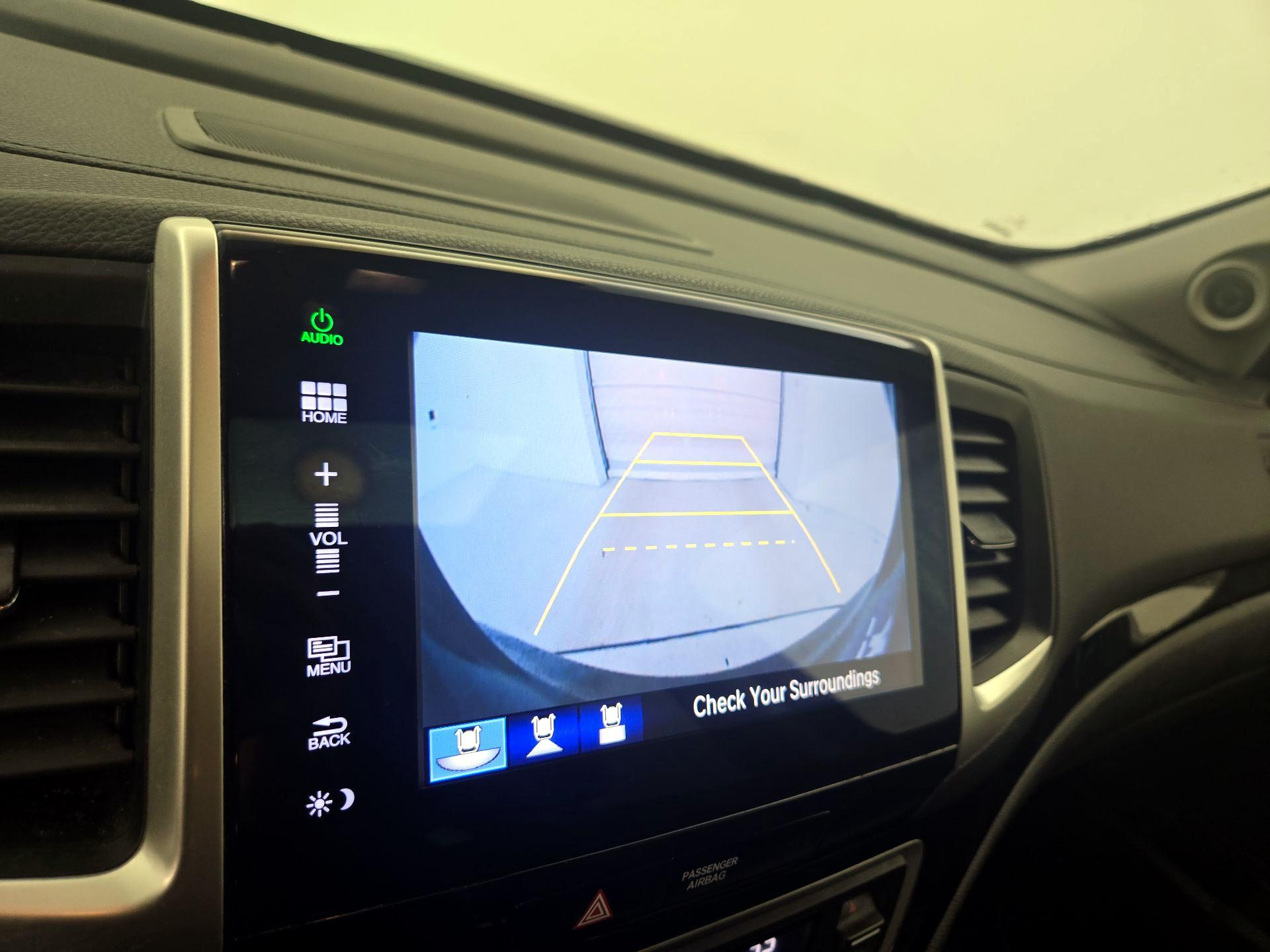 Thumbnail: 2016 Honda Pilot - 15