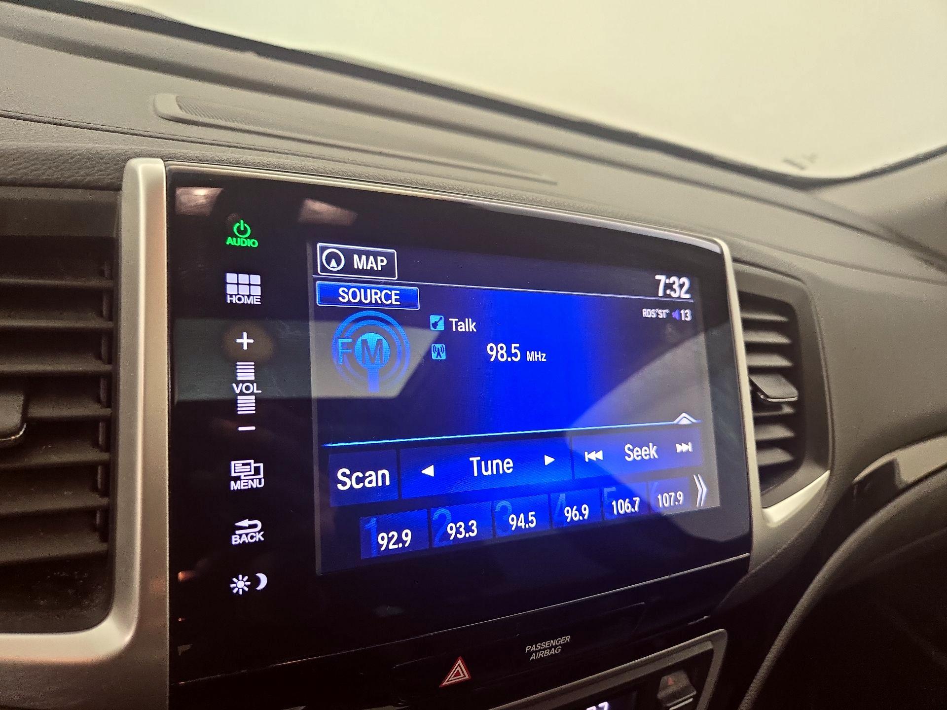 Thumbnail: 2016 Honda Pilot - 16