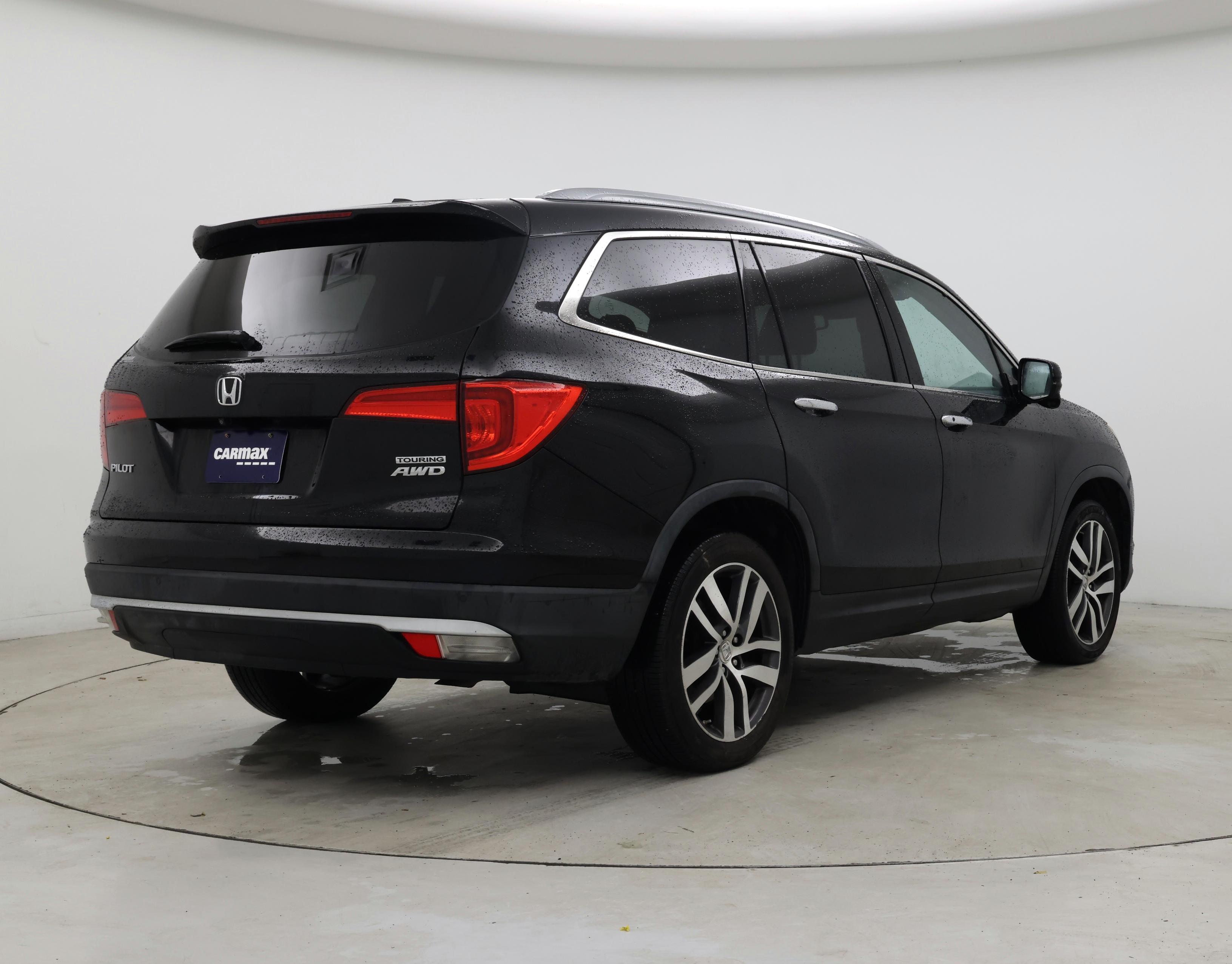 Thumbnail: 2016 Honda Pilot - 8