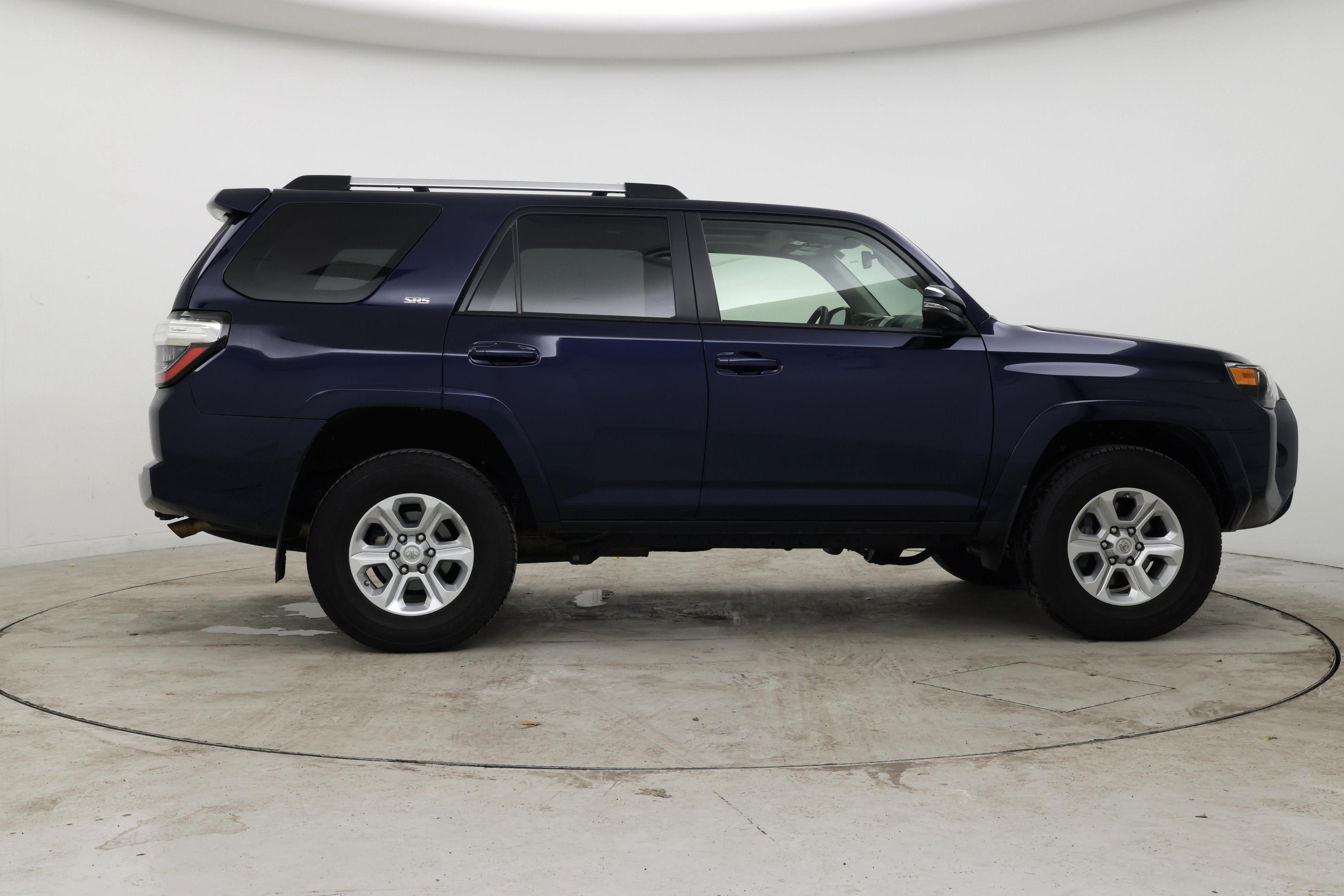 Thumbnail: 2021 Toyota 4Runner - 7