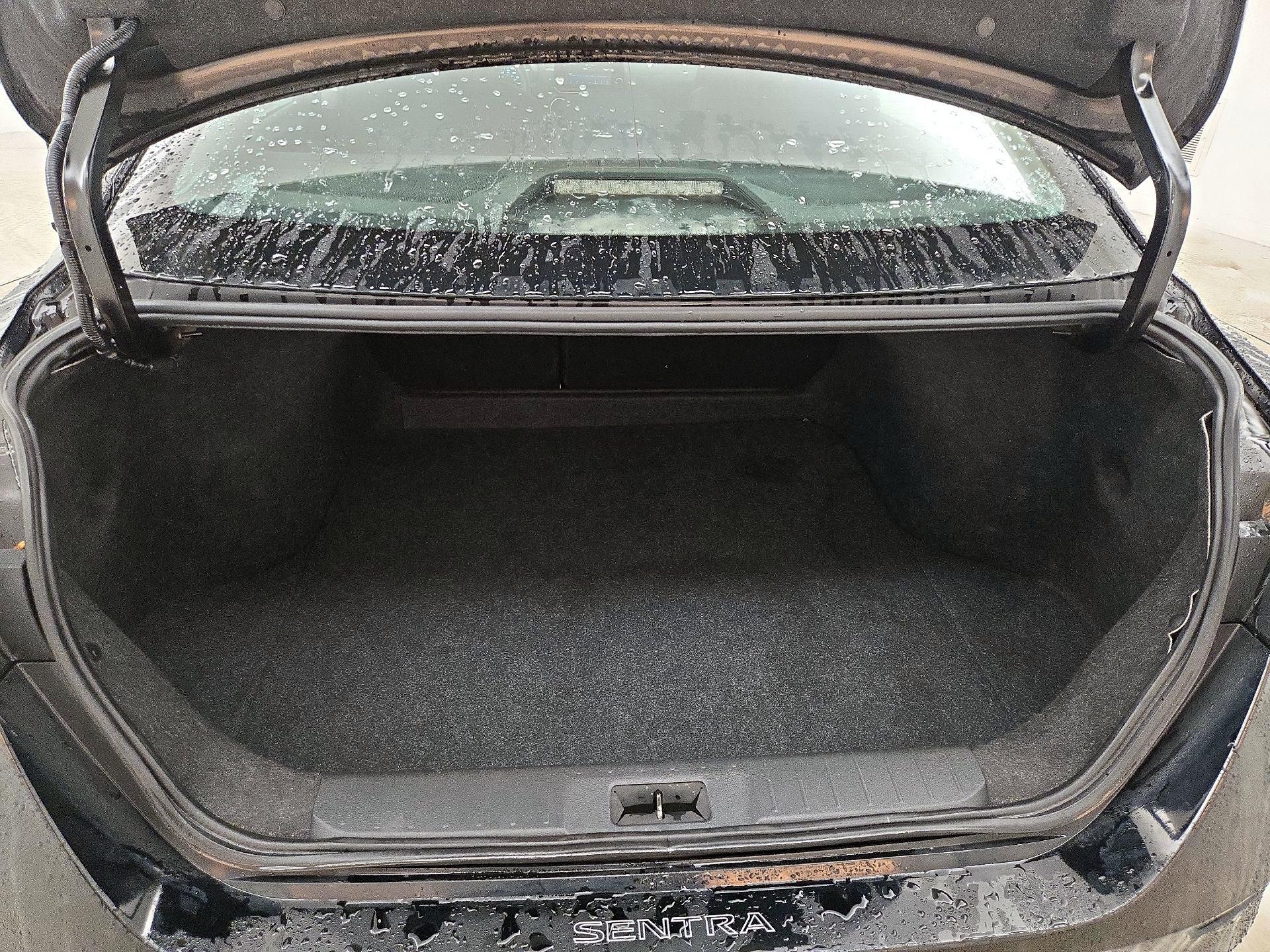 Thumbnail: 2023 Nissan Sentra - 20