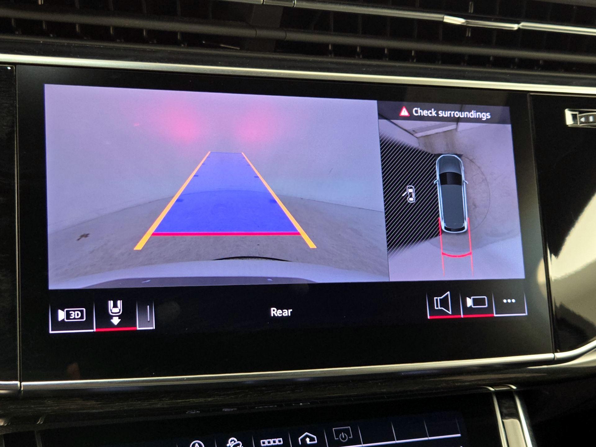 Thumbnail: 2025 Audi Q7 - 14