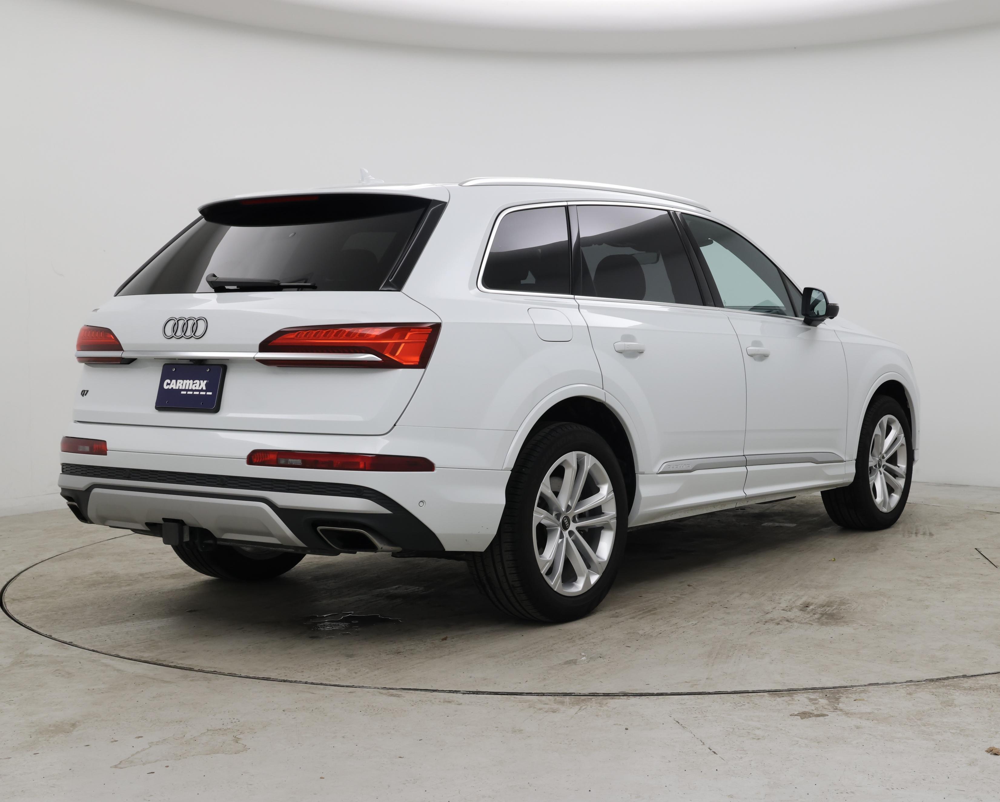 Thumbnail: 2025 Audi Q7 - 8