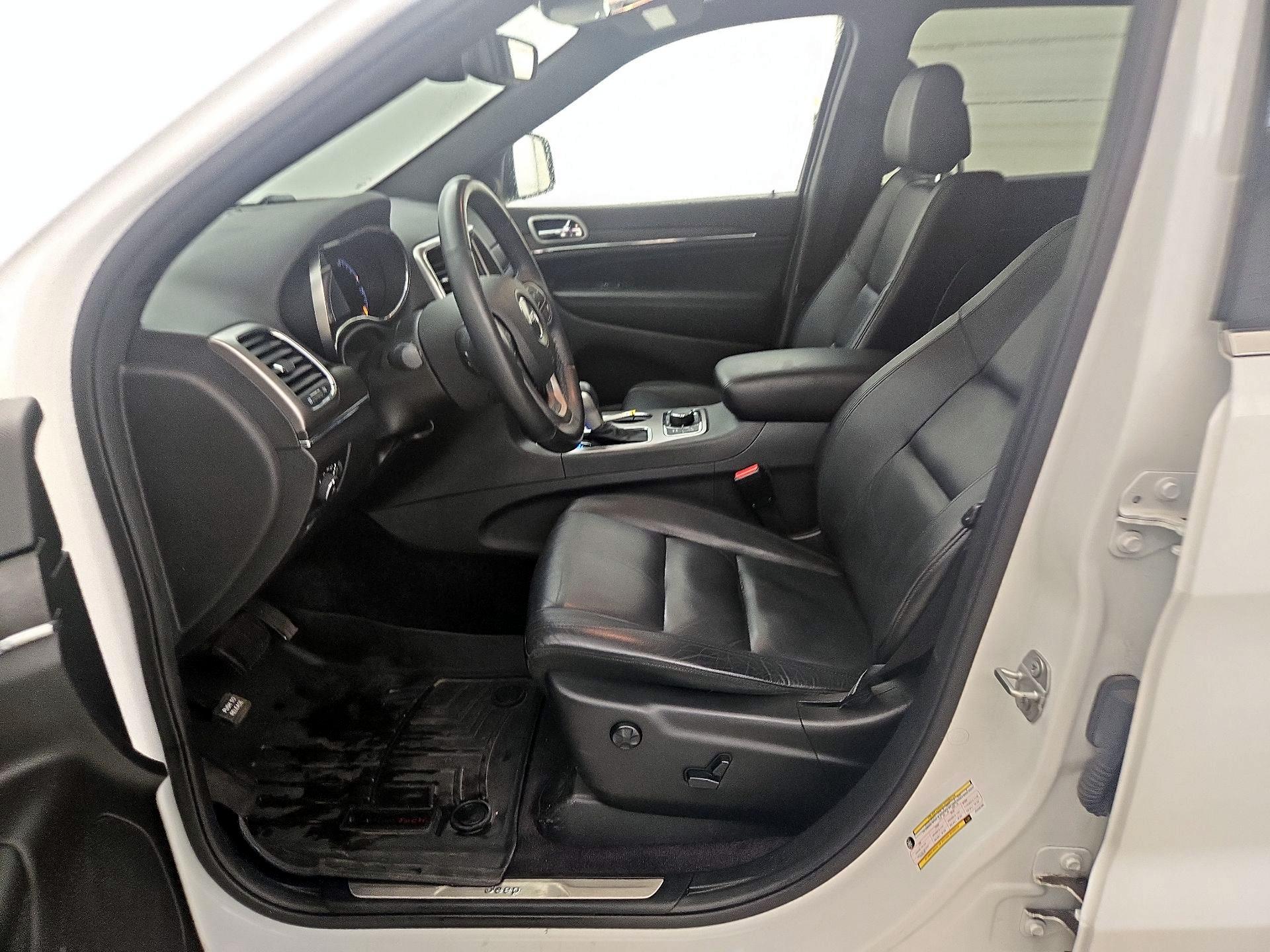 Thumbnail: 2018 Jeep Grand Cherokee - 11