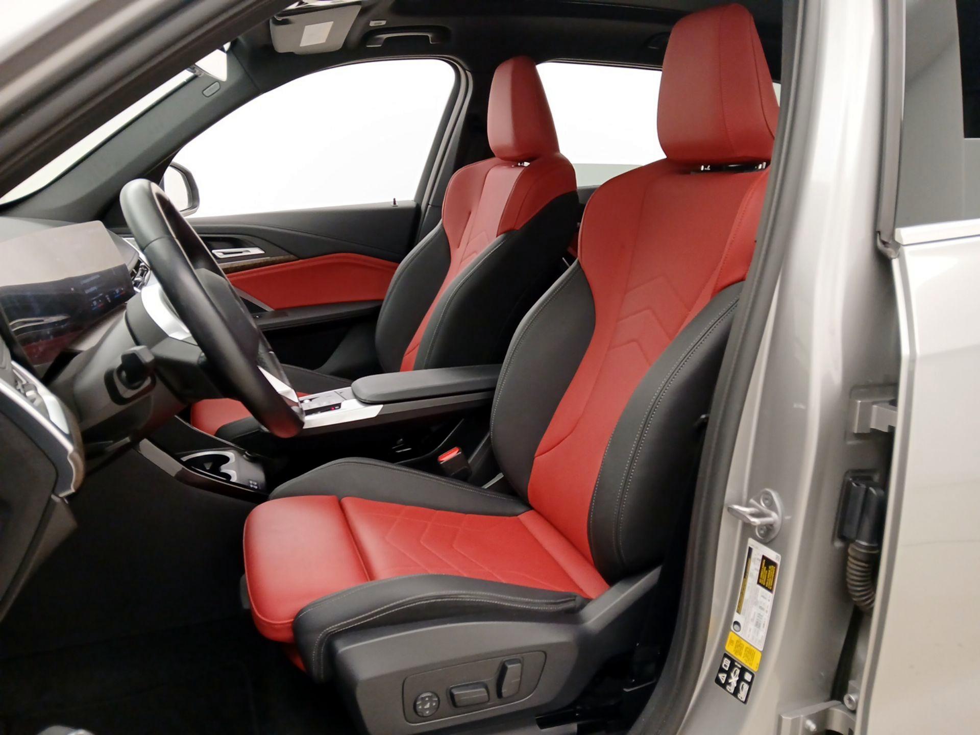 Thumbnail: 2023 BMW X1 - 11