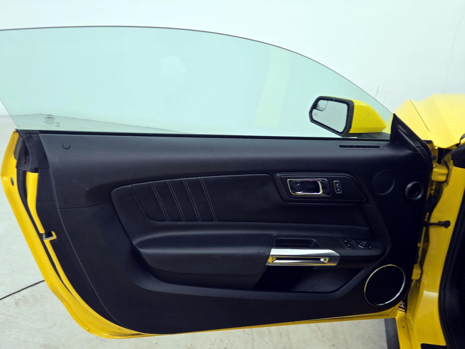 Thumbnail: 2017 Ford Mustang - 12