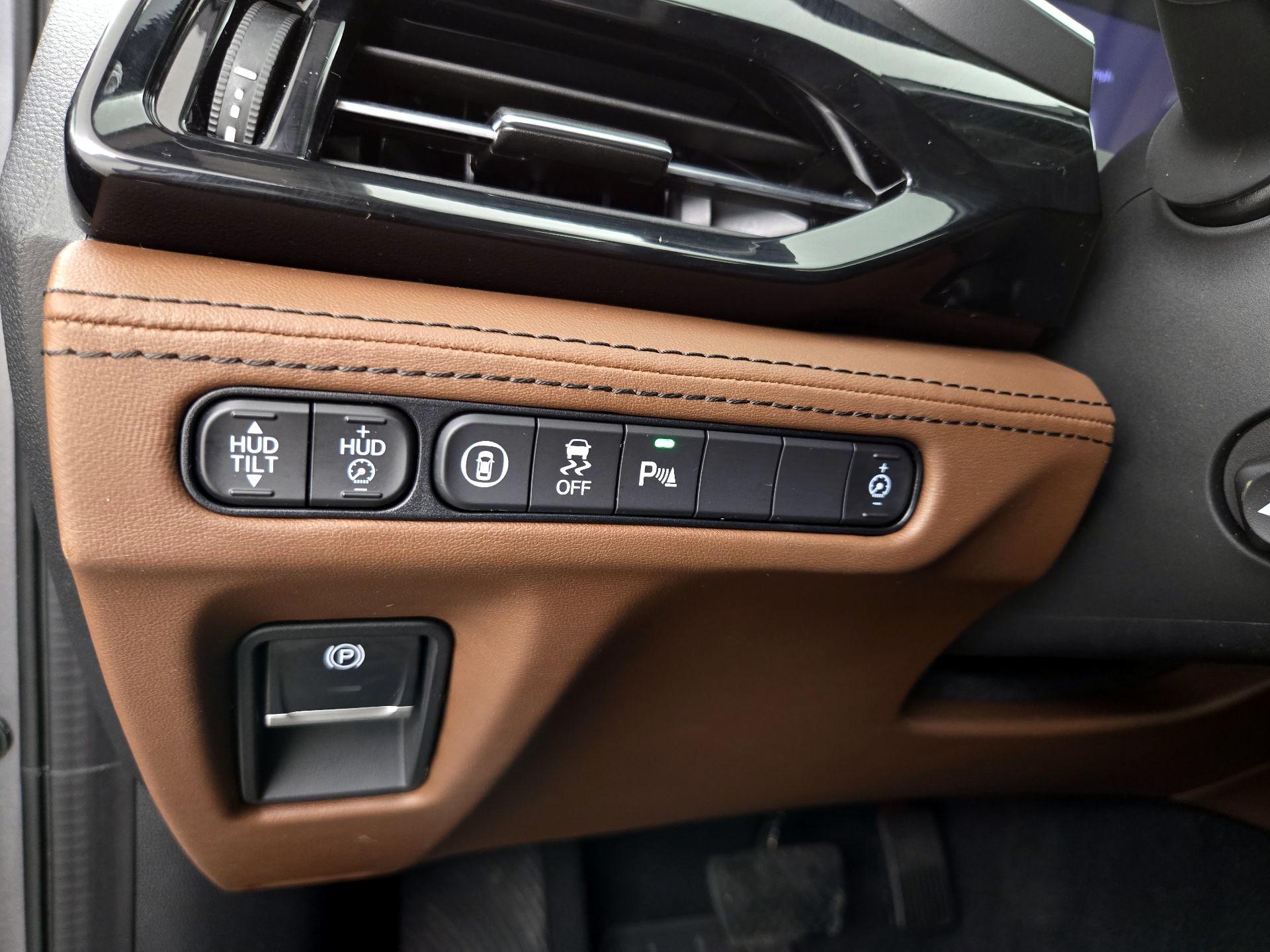 Thumbnail: 2022 Acura MDX - 13