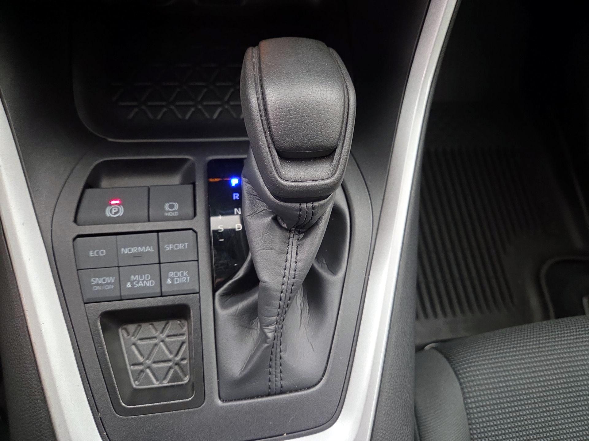 Thumbnail: 2024 Toyota RAV4 - 17