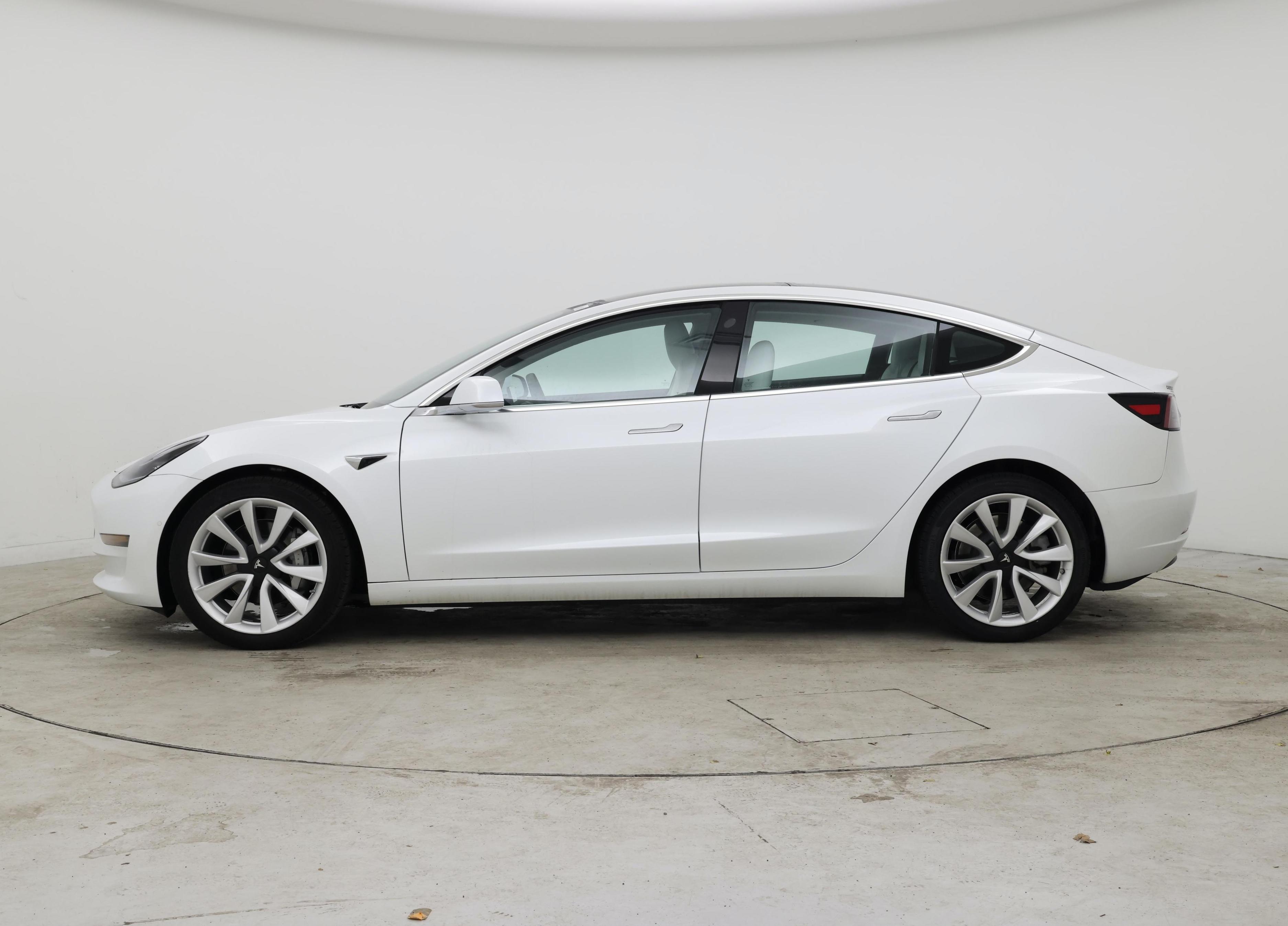 Thumbnail: 2020 Tesla Model 3 - 3