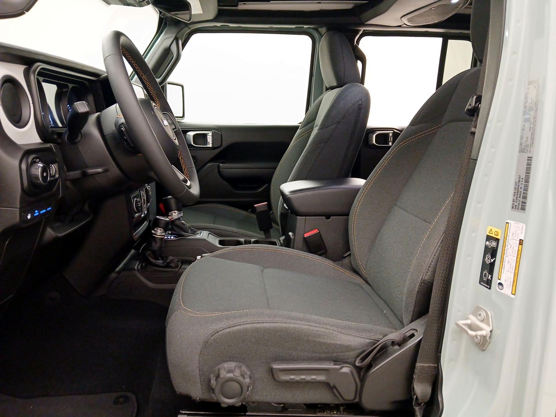 Thumbnail: 2024 Jeep Wrangler - 11