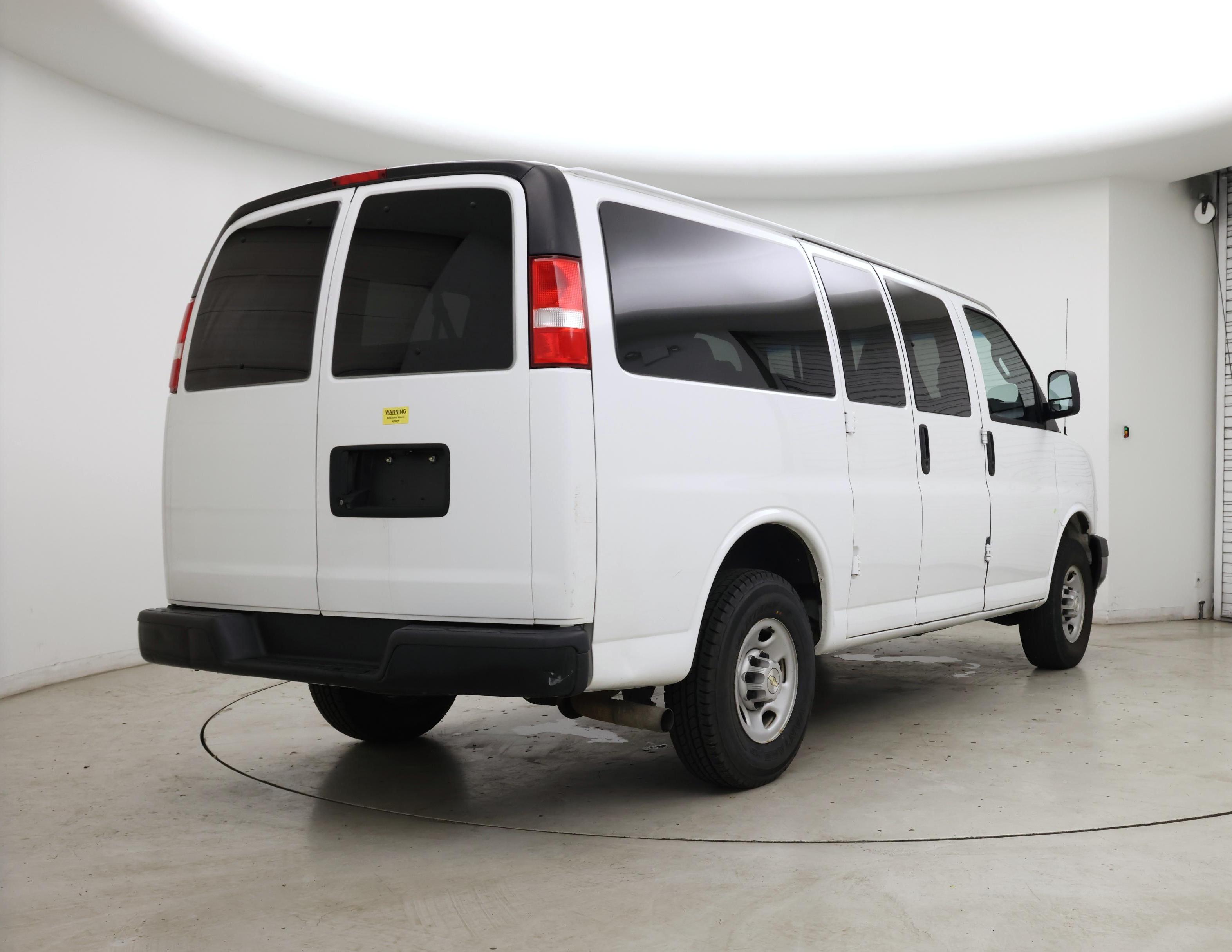 Thumbnail: 2022 Chevrolet Express - 8